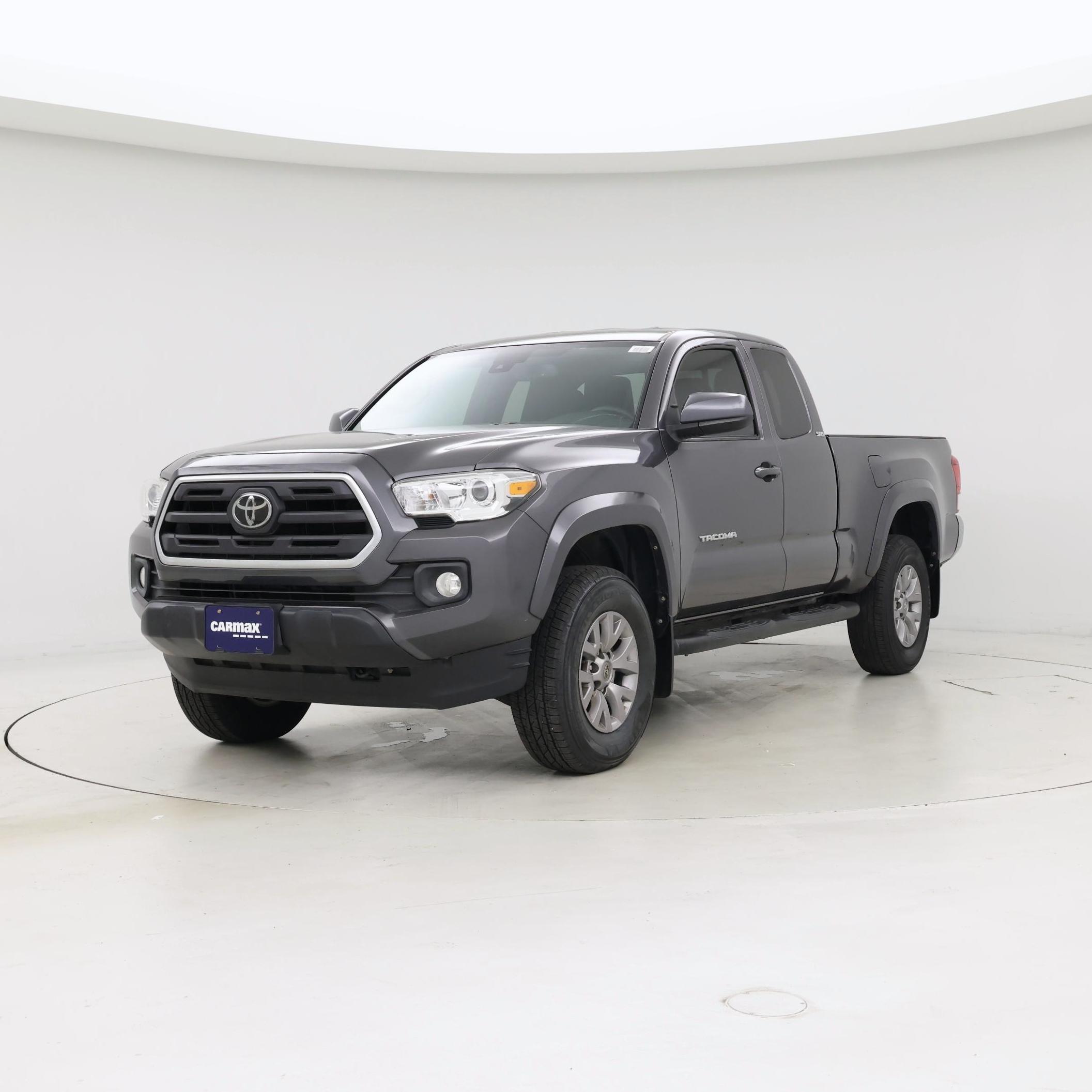 Thumbnail: 2019 Toyota Tacoma - 4