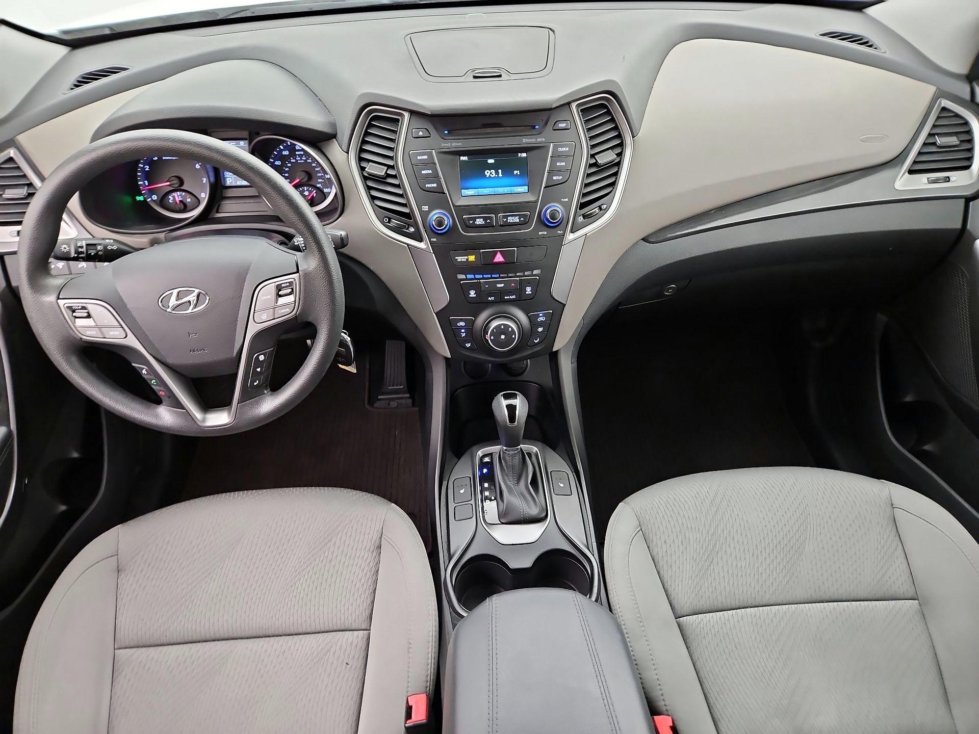 Thumbnail: 2015 Hyundai Santa Fe - 9