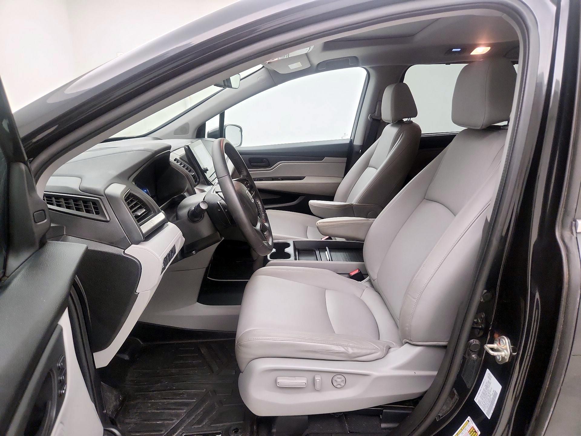 Thumbnail: 2019 Honda Odyssey - 11