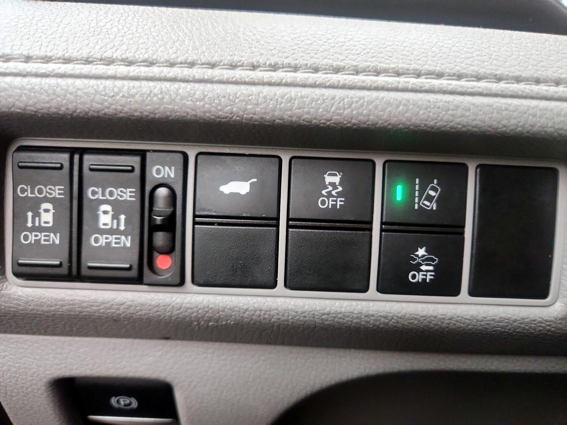 Thumbnail: 2019 Honda Odyssey - 13