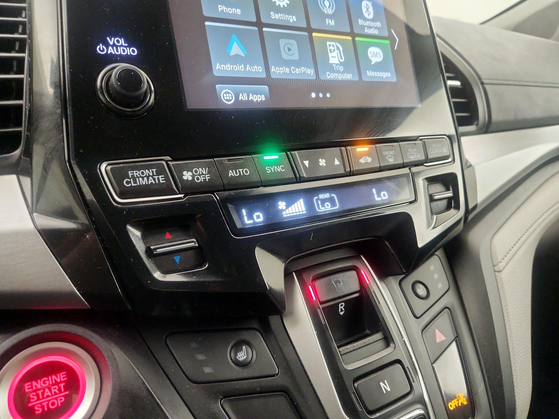 Thumbnail: 2019 Honda Odyssey - 16