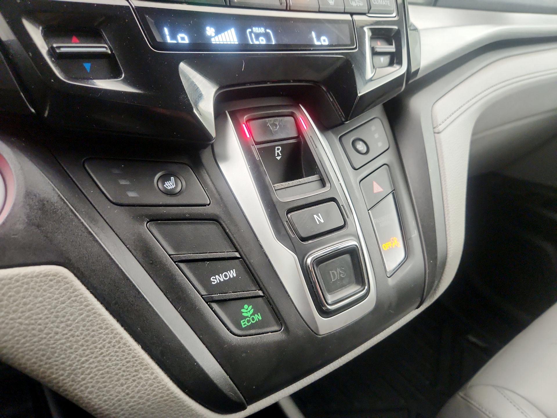 Thumbnail: 2019 Honda Odyssey - 17