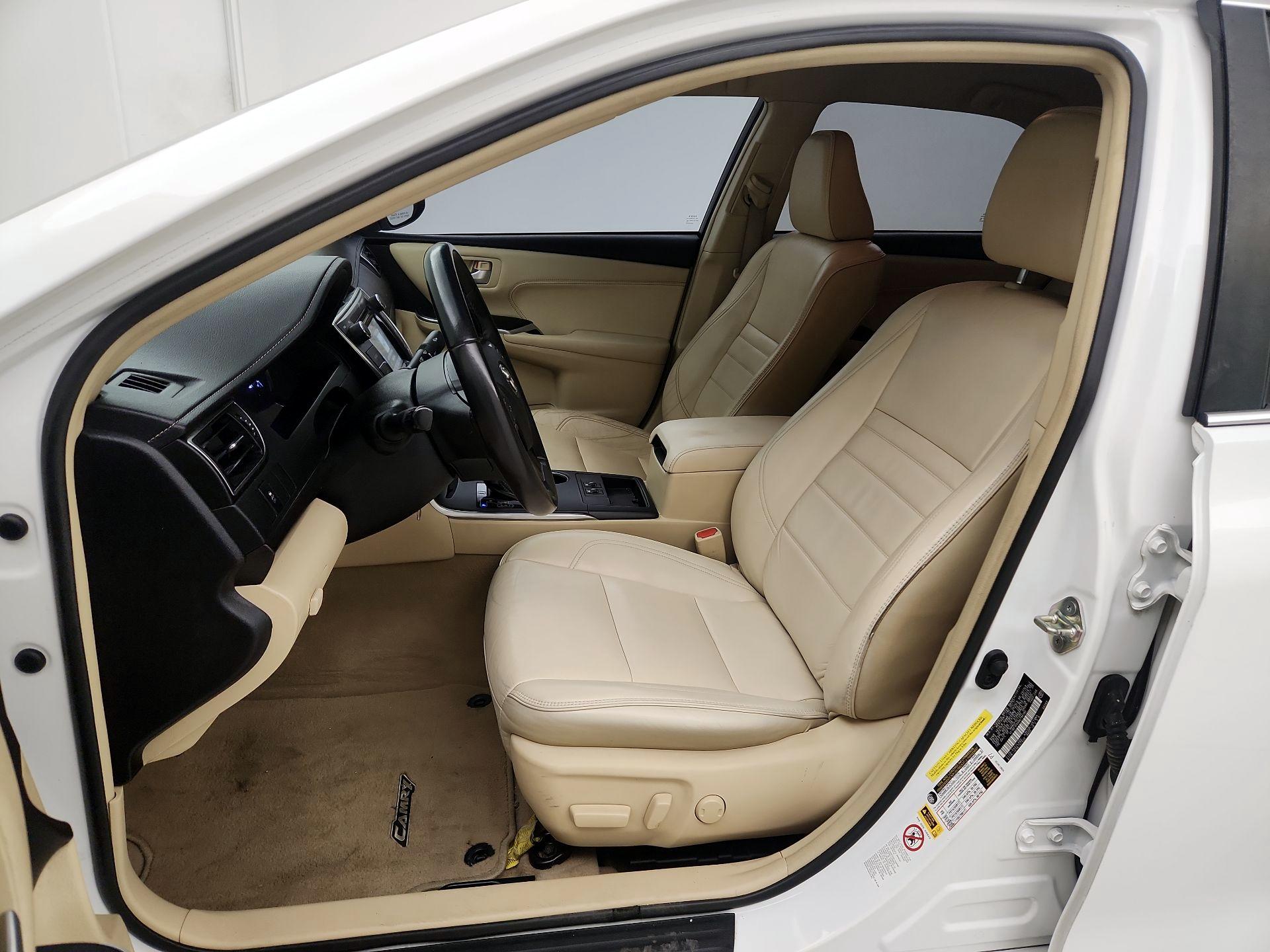 Thumbnail: 2017 Toyota Camry - 11