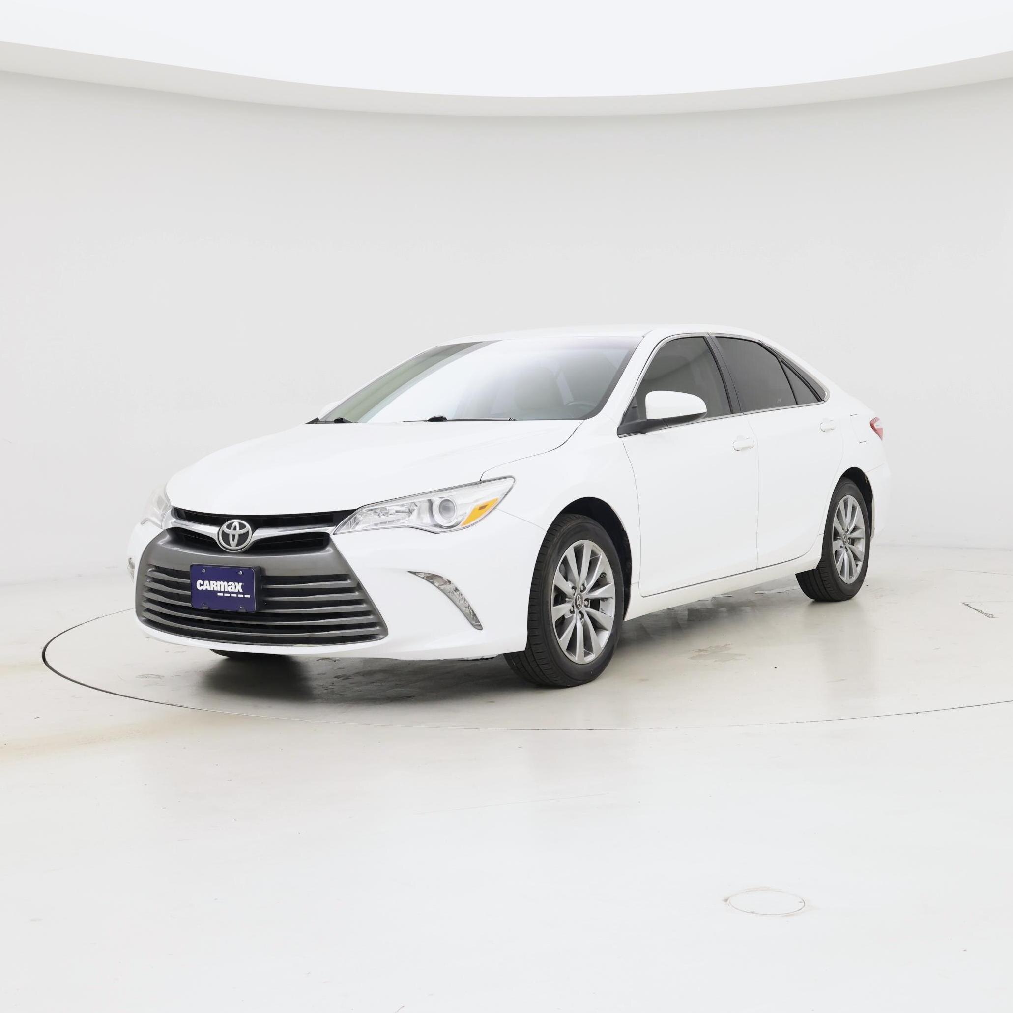 Thumbnail: 2017 Toyota Camry - 4