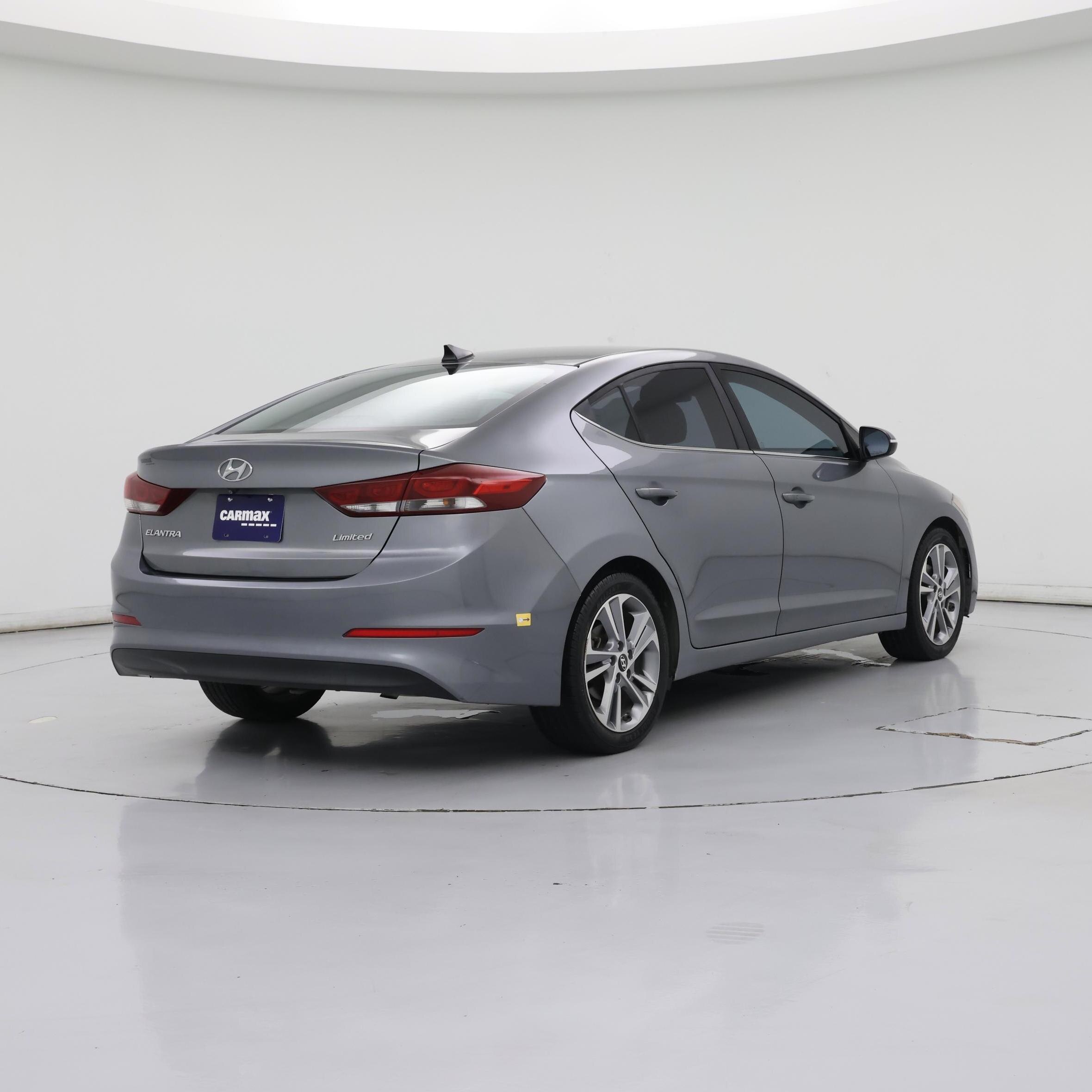 Thumbnail: 2018 Hyundai Elantra - 8