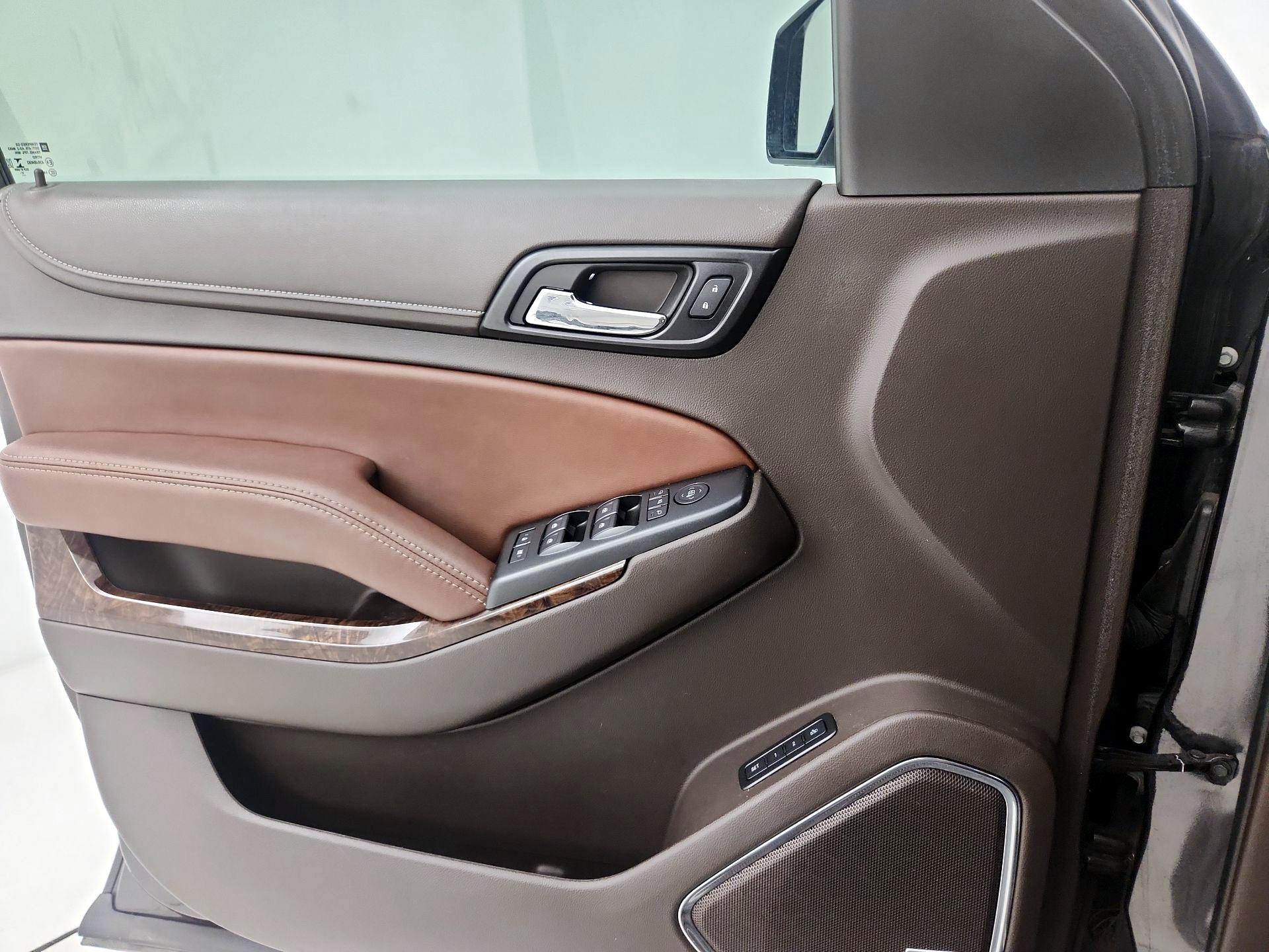 Thumbnail: 2018 Chevrolet Tahoe - 12