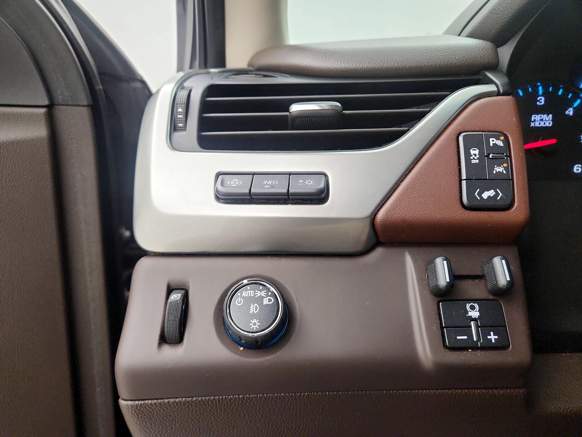 Thumbnail: 2018 Chevrolet Tahoe - 13