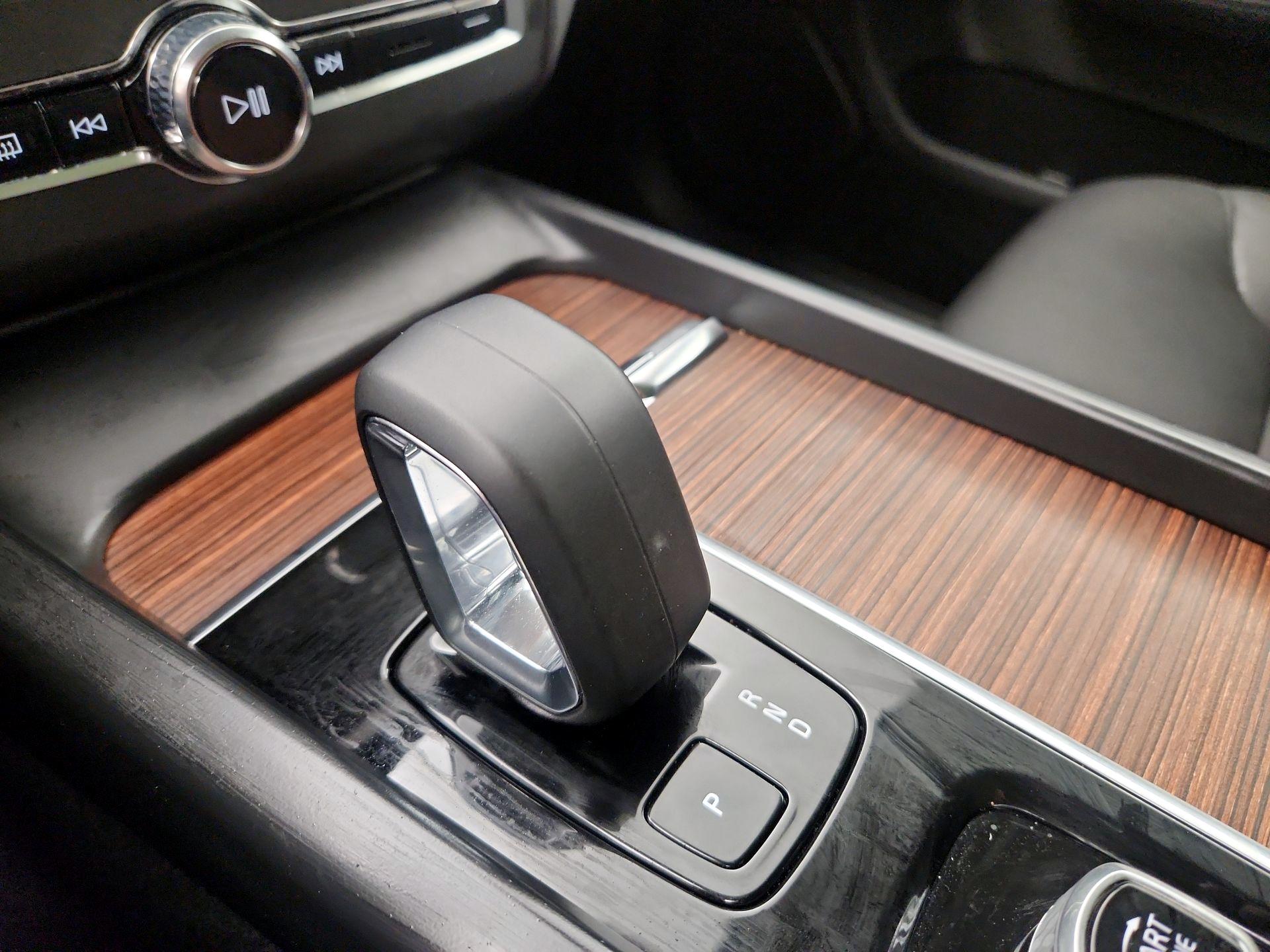 Thumbnail: 2024 Volvo XC60 - 17