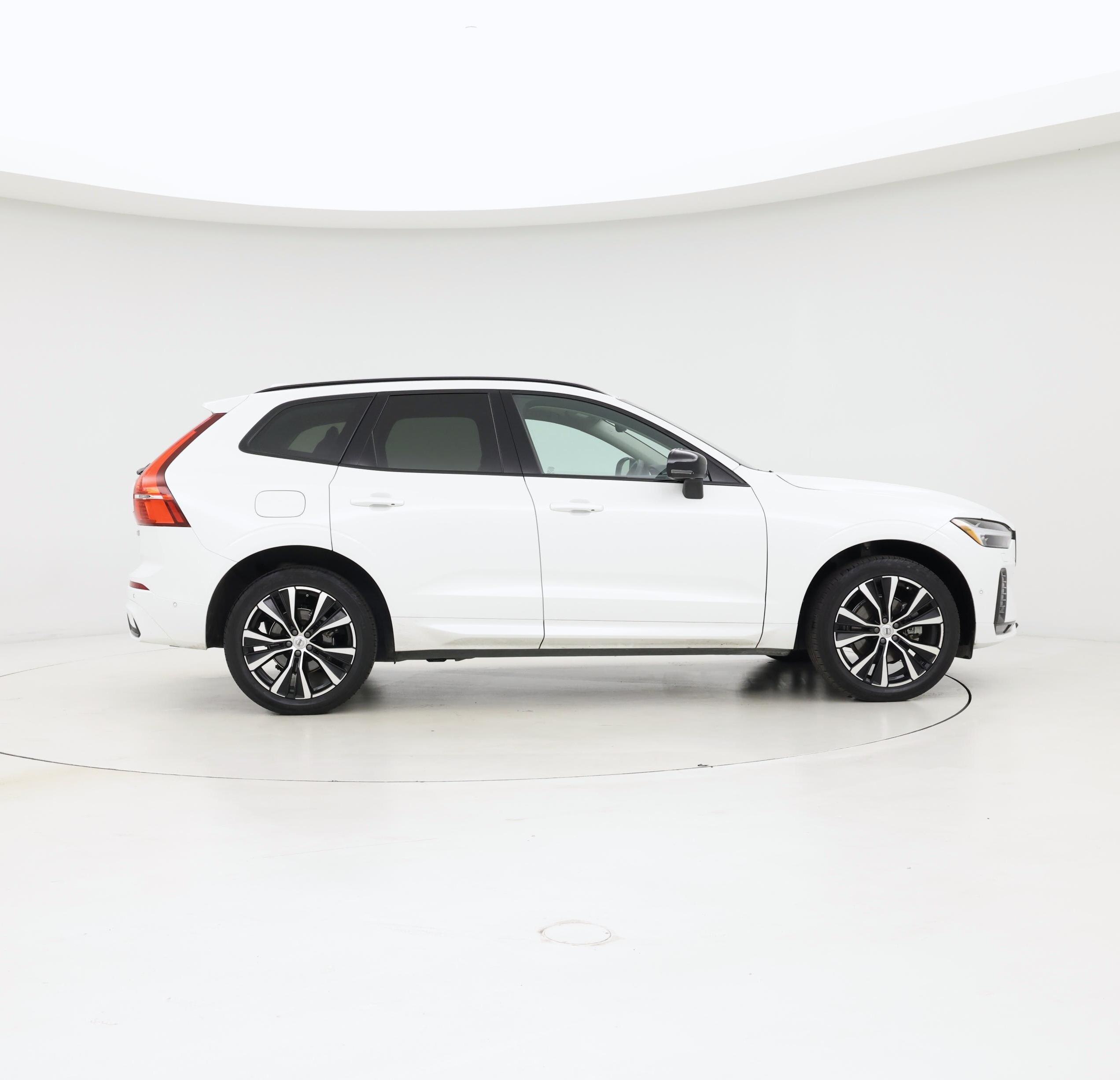 Thumbnail: 2024 Volvo XC60 - 7