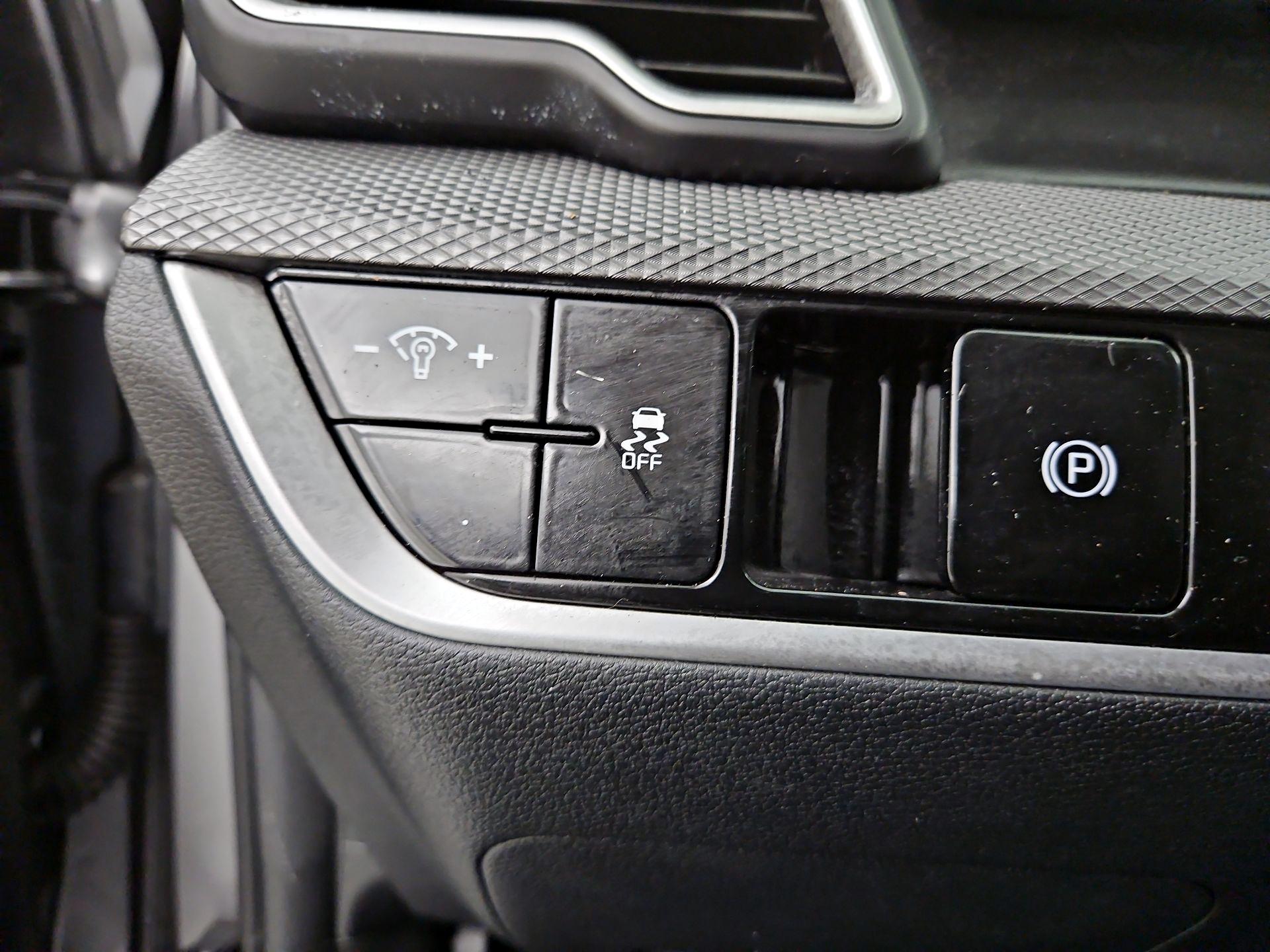 Thumbnail: 2023 Kia Sportage - 13