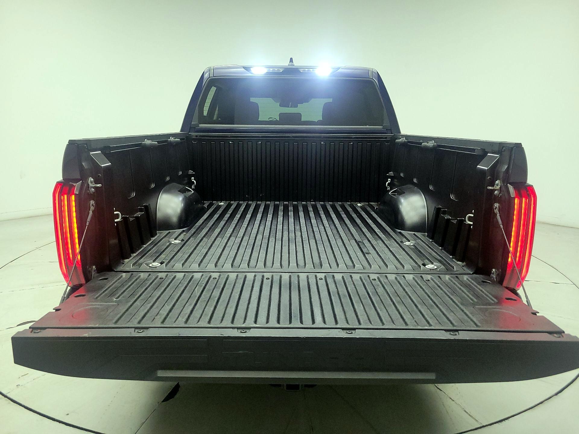 Thumbnail: 2022 Toyota Tundra - 20