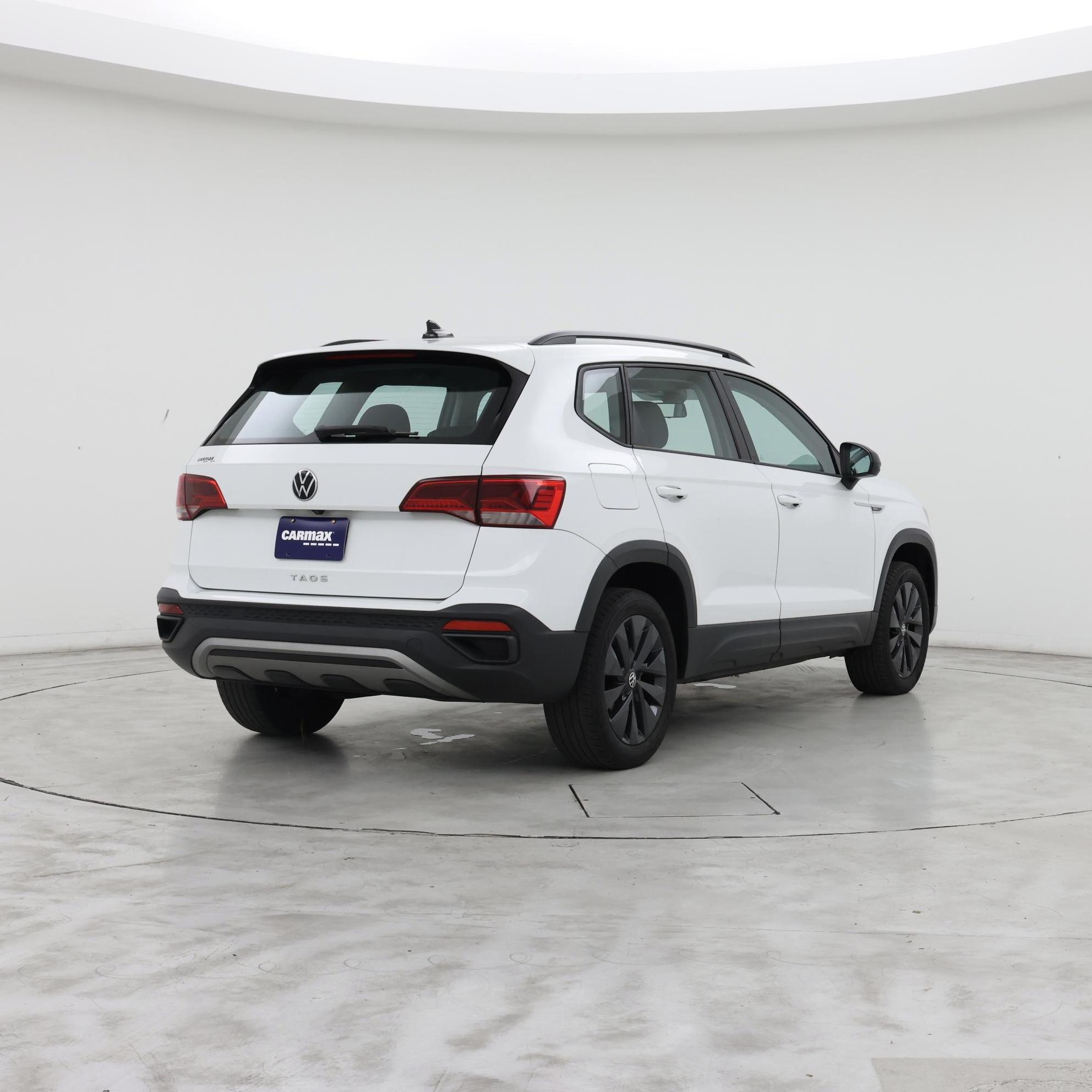 Thumbnail: 2022 Volkswagen Taos - 8