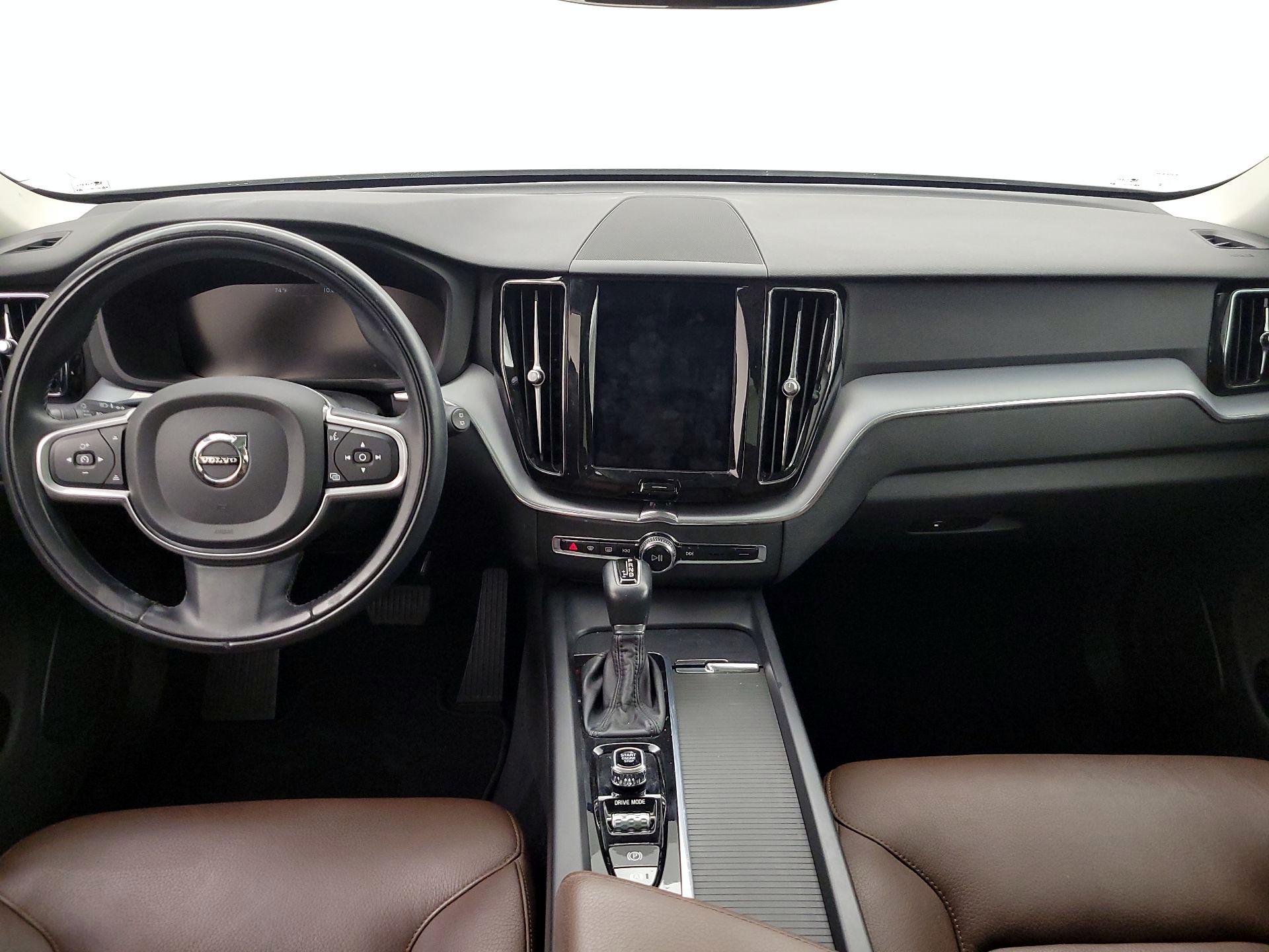 Thumbnail: 2020 Volvo XC60 - 9