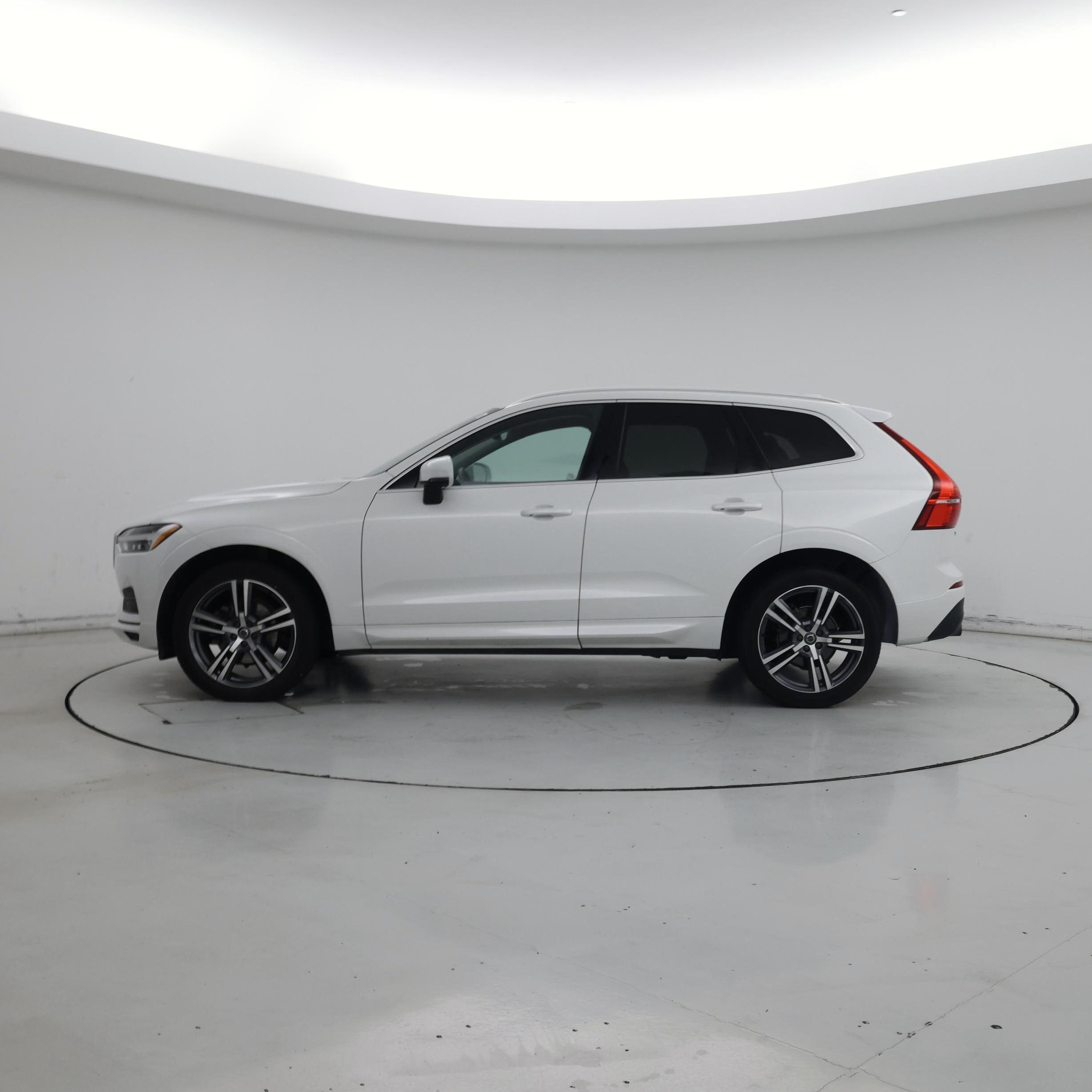 Thumbnail: 2020 Volvo XC60 - 3