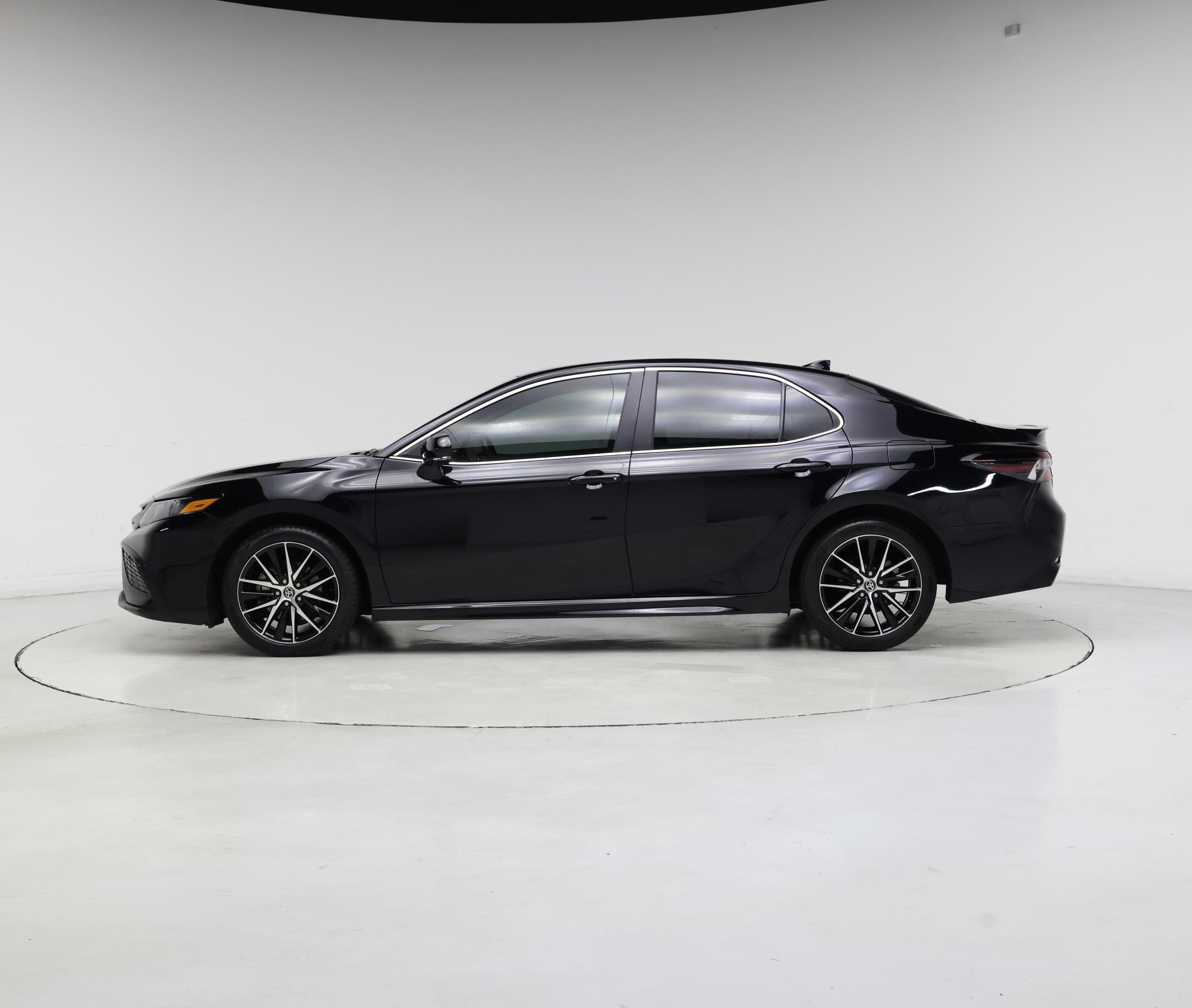 Thumbnail: 2024 Toyota Camry - 3
