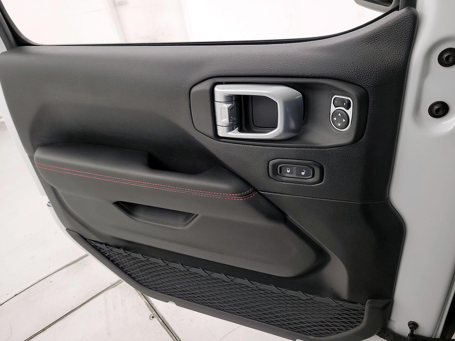 Thumbnail: 2020 Jeep Wrangler - 12