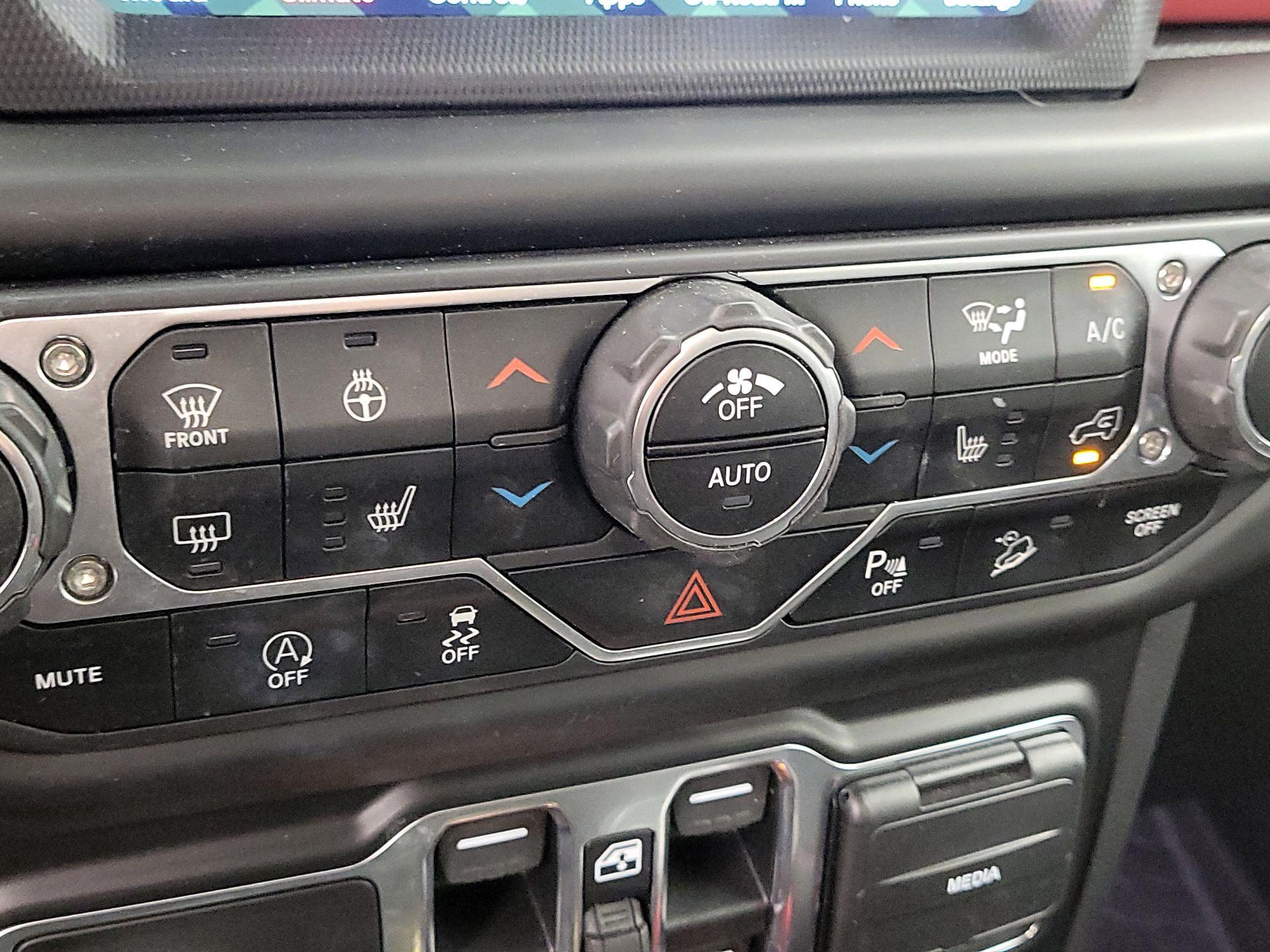 Thumbnail: 2020 Jeep Wrangler - 17