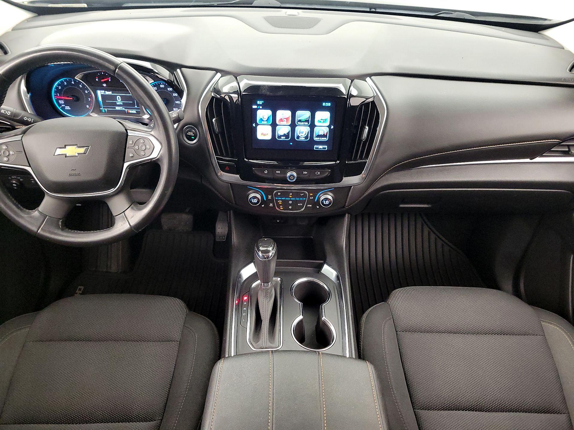 Thumbnail: 2018 Chevrolet Traverse - 9
