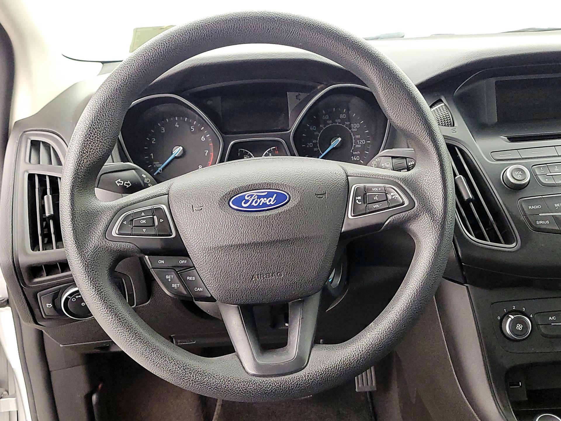 Thumbnail: 2016 Ford Focus - 10