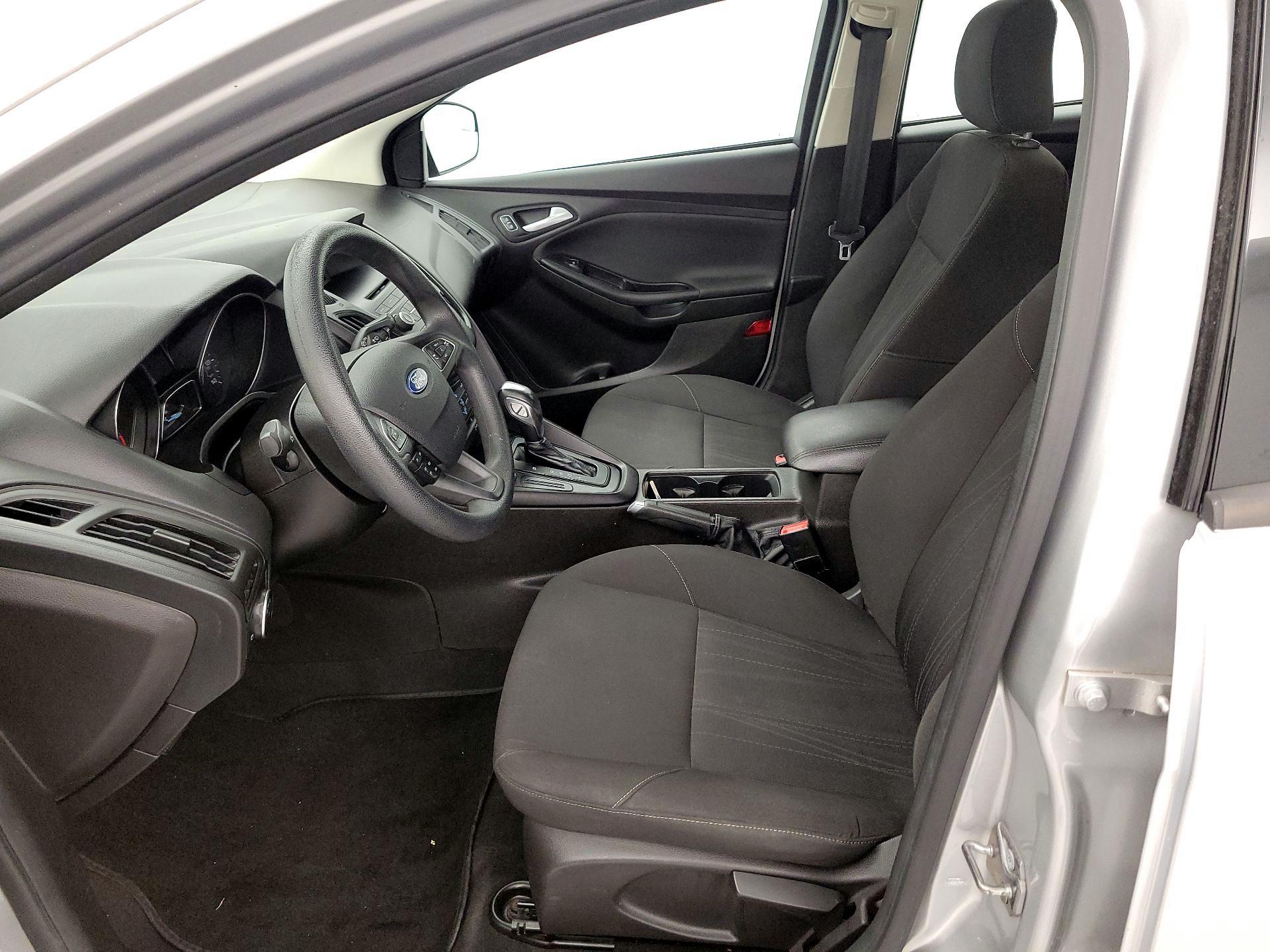 Thumbnail: 2016 Ford Focus - 11