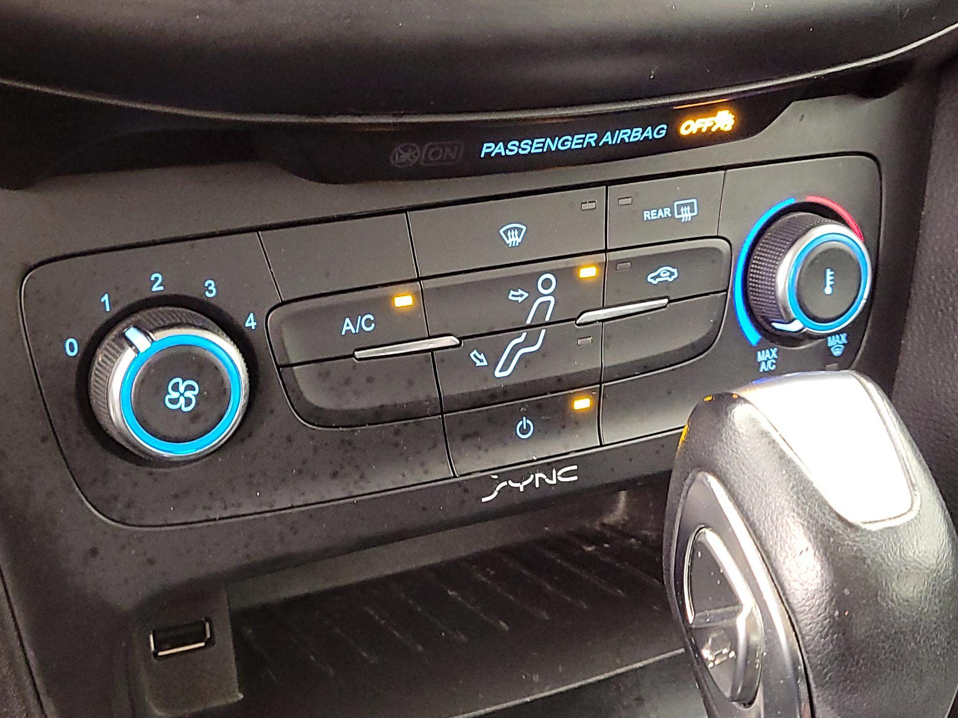 Thumbnail: 2016 Ford Focus - 16