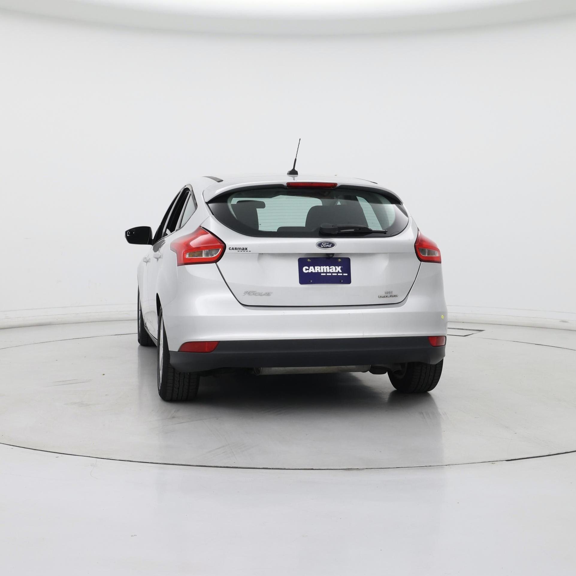 Thumbnail: 2016 Ford Focus - 6
