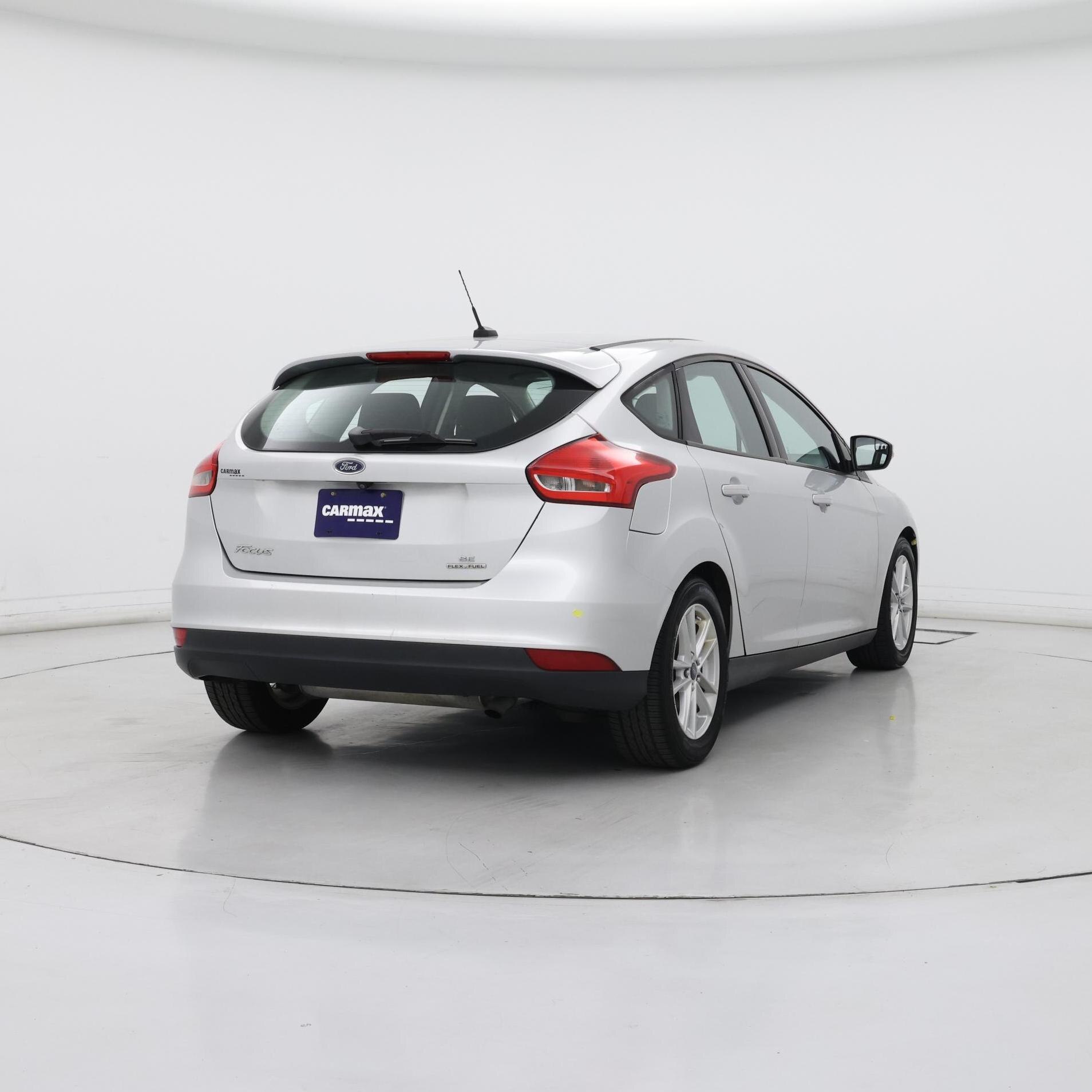Thumbnail: 2016 Ford Focus - 8