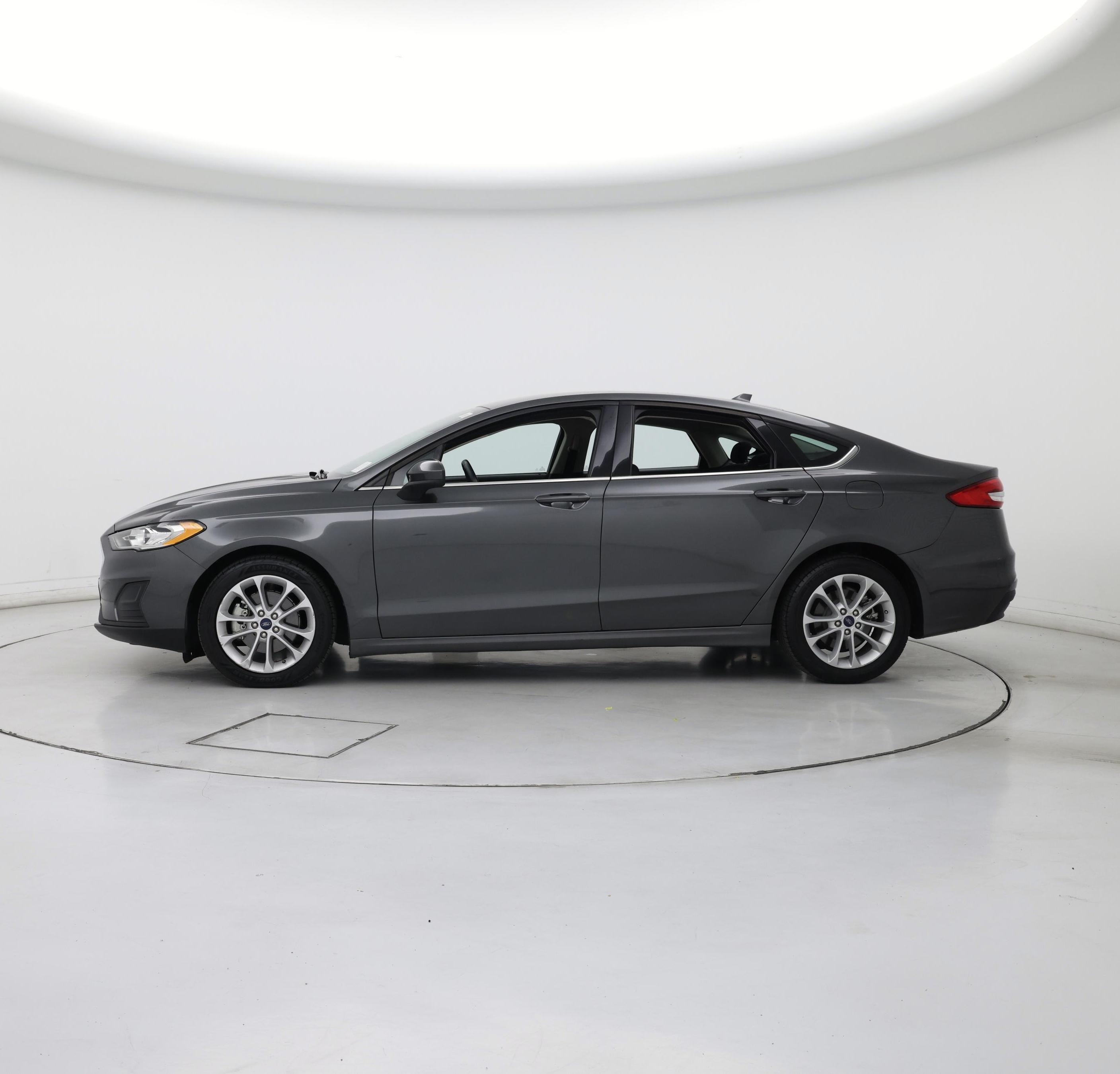 Thumbnail: 2020 Ford Fusion - 3