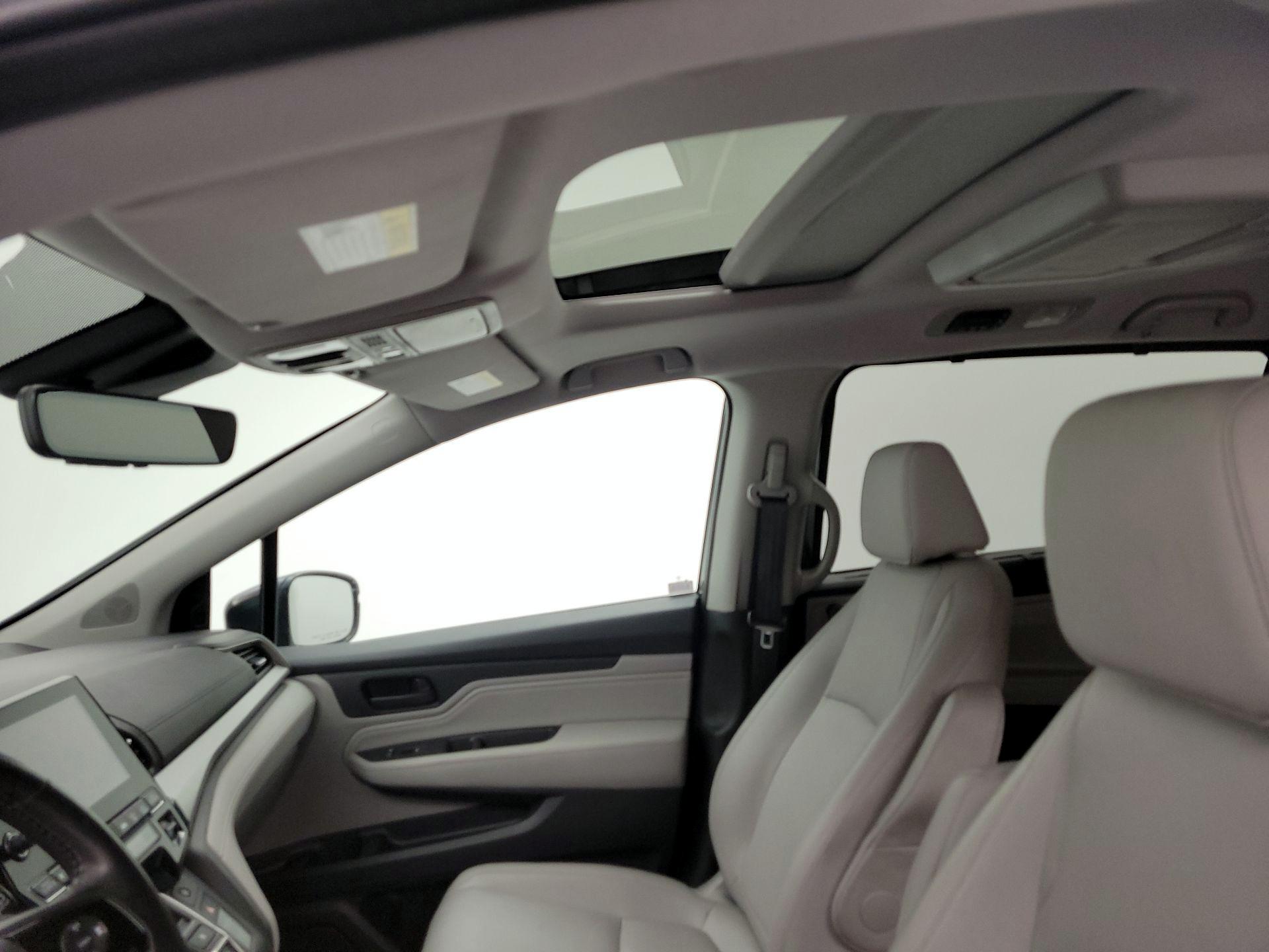 Thumbnail: 2018 Honda Odyssey - 19