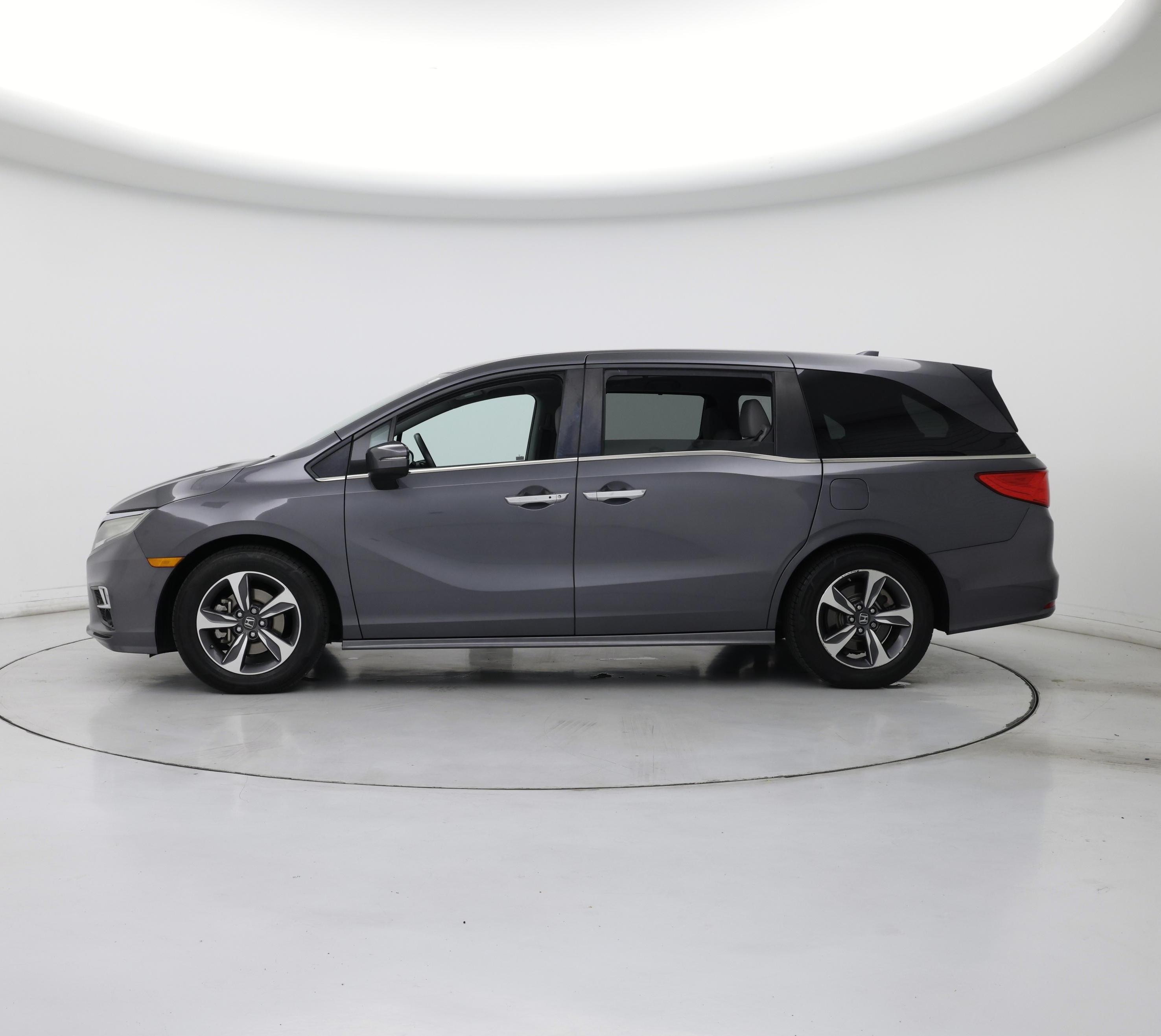 Thumbnail: 2018 Honda Odyssey - 3