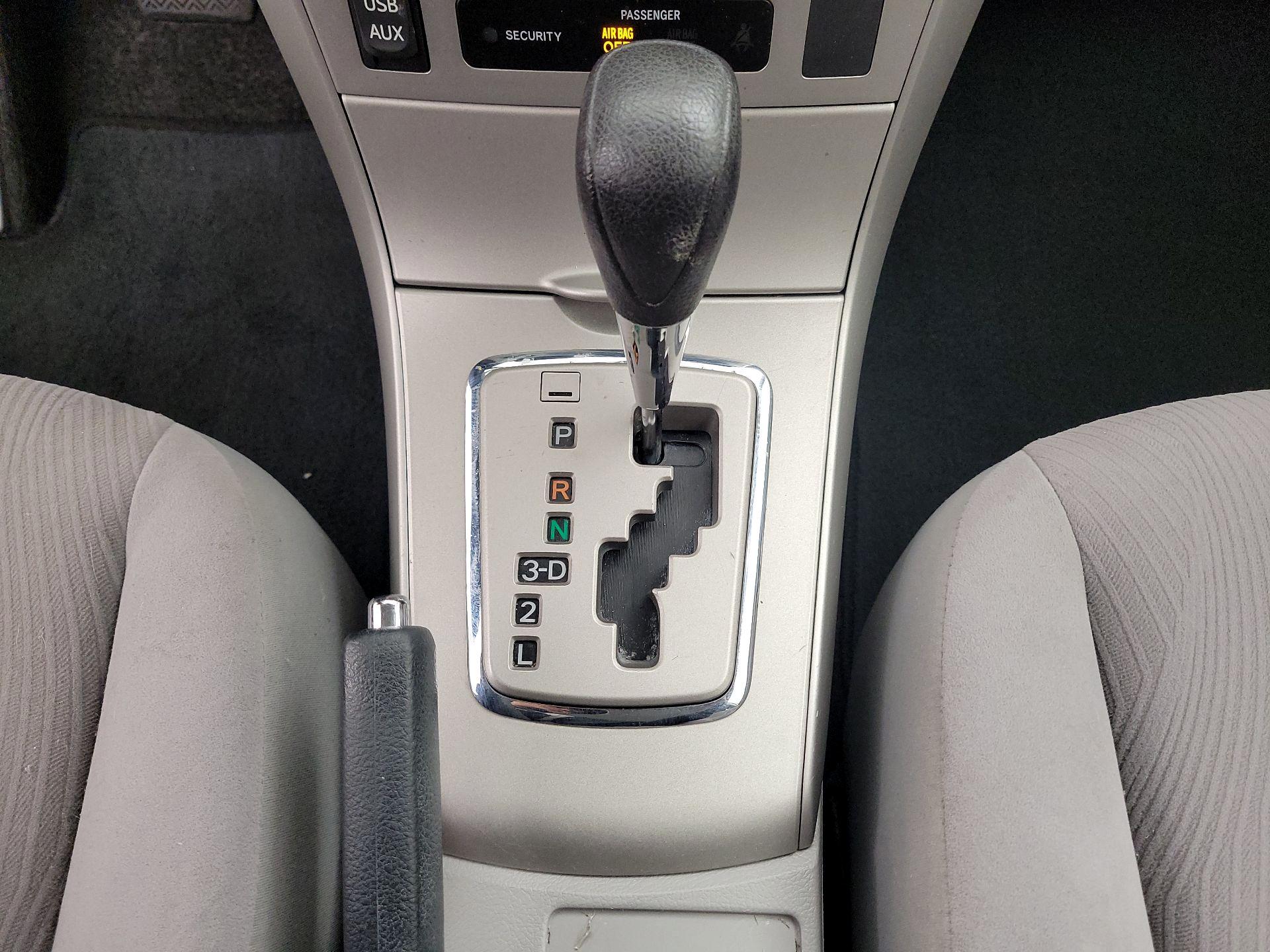 Thumbnail: 2013 Toyota Corolla - 16