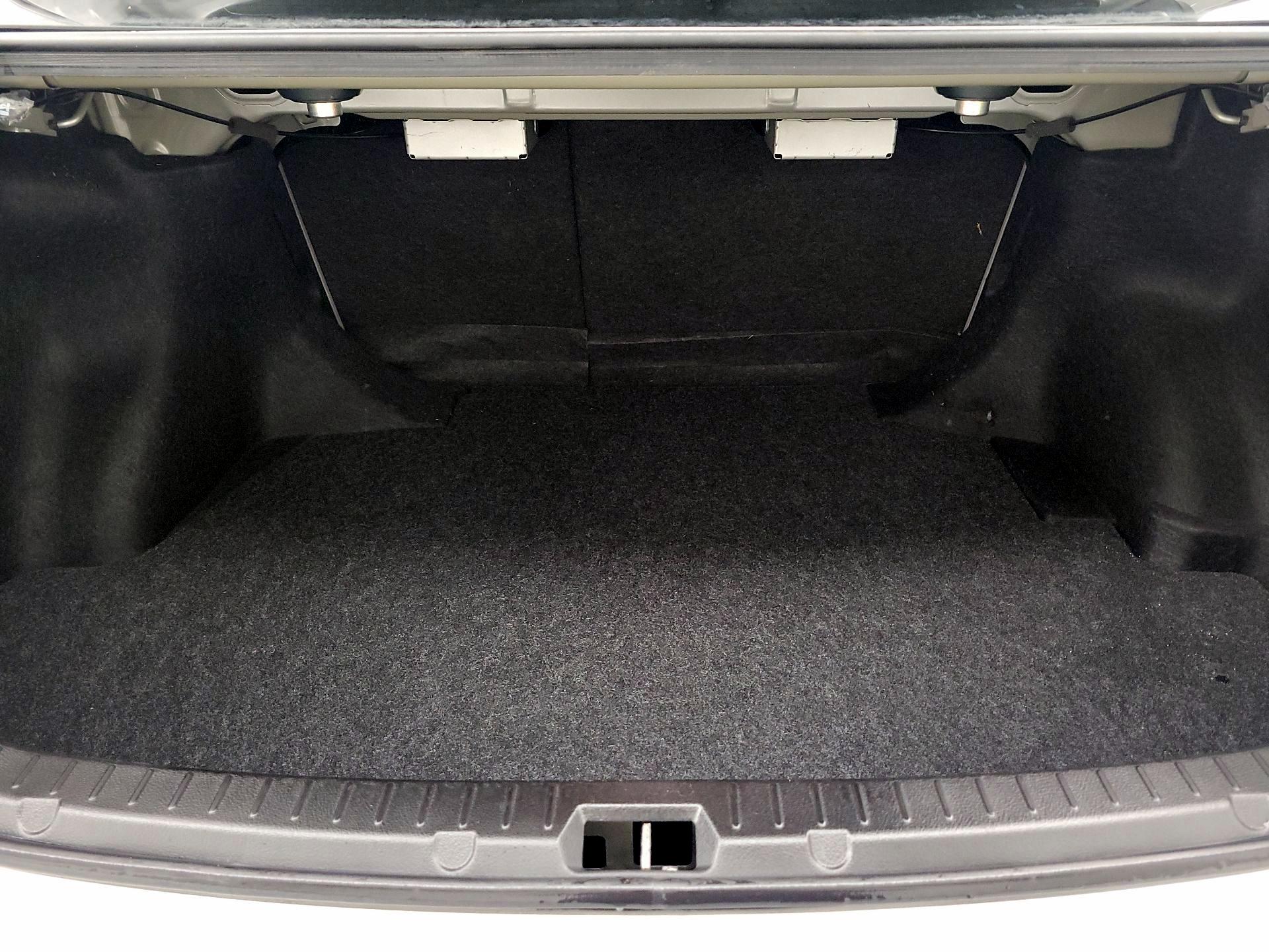 Thumbnail: 2013 Toyota Corolla - 19