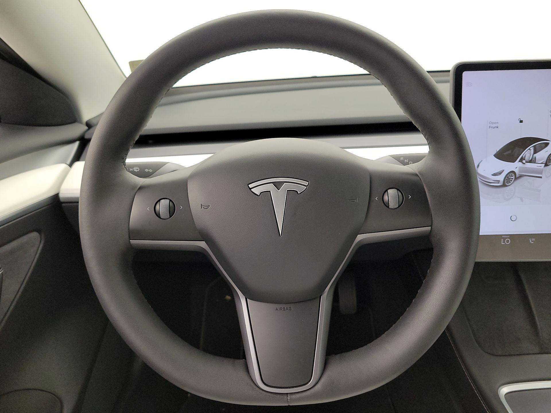 Thumbnail: 2022 Tesla Model 3 - 10