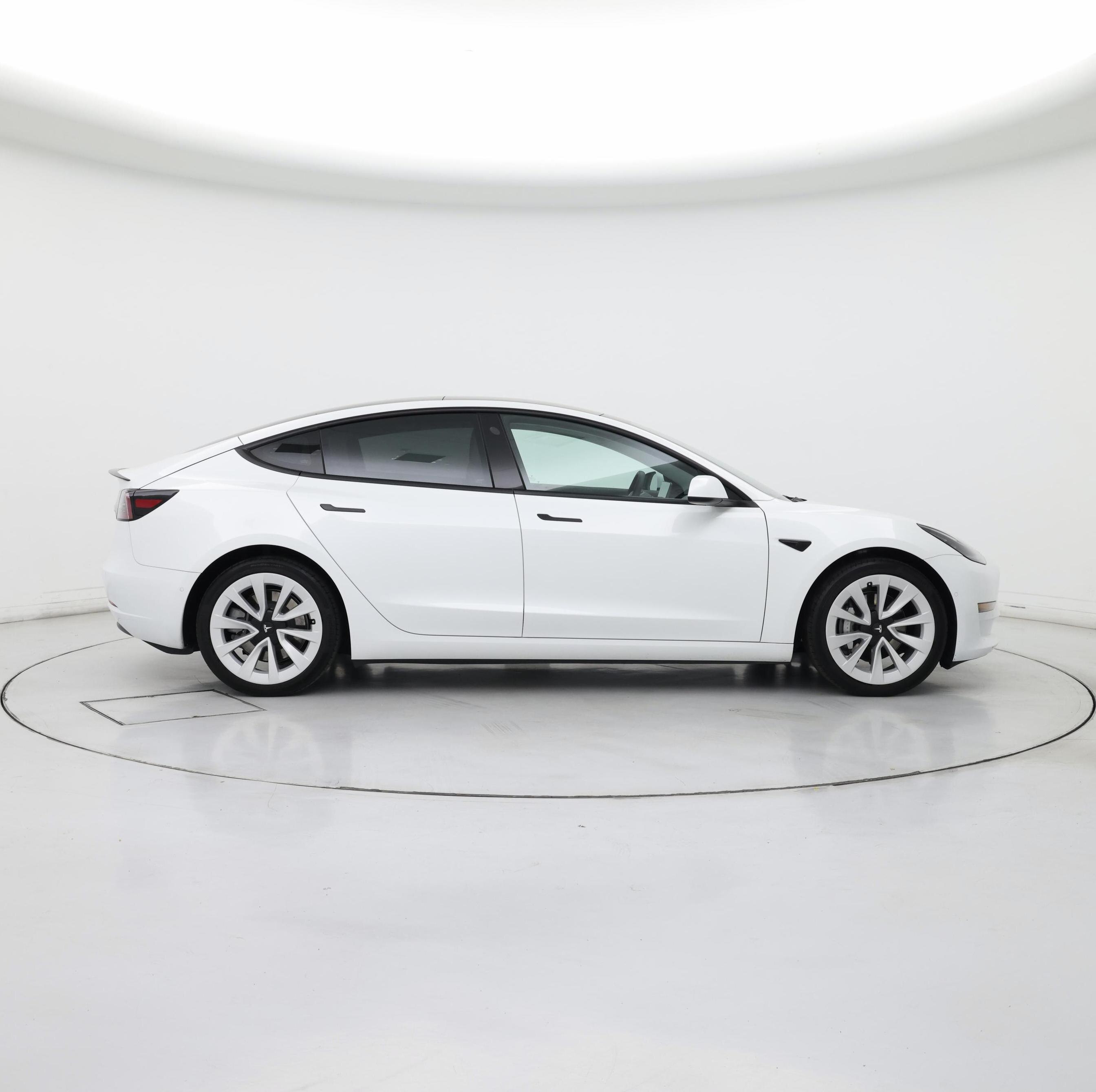 Thumbnail: 2022 Tesla Model 3 - 7
