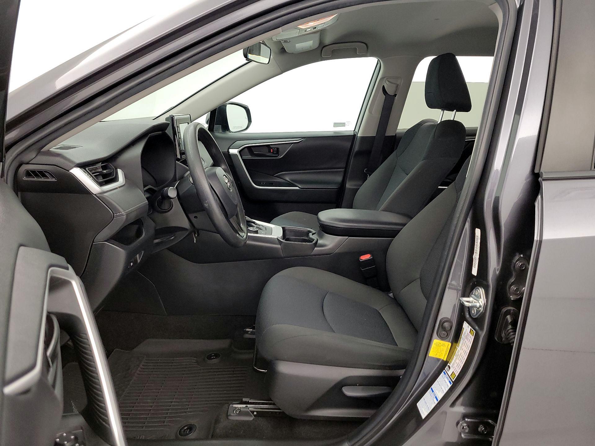 Thumbnail: 2021 Toyota RAV4 - 11