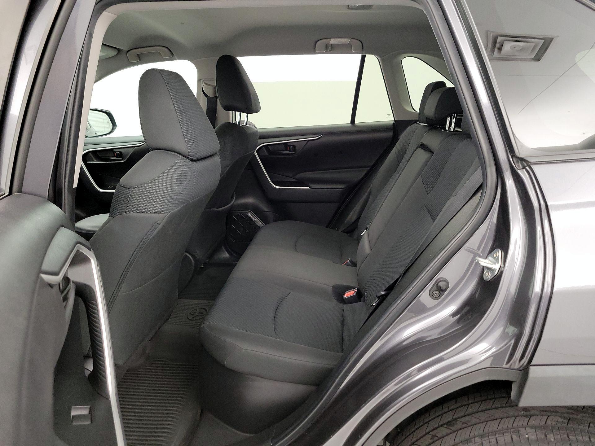 Thumbnail: 2021 Toyota RAV4 - 19