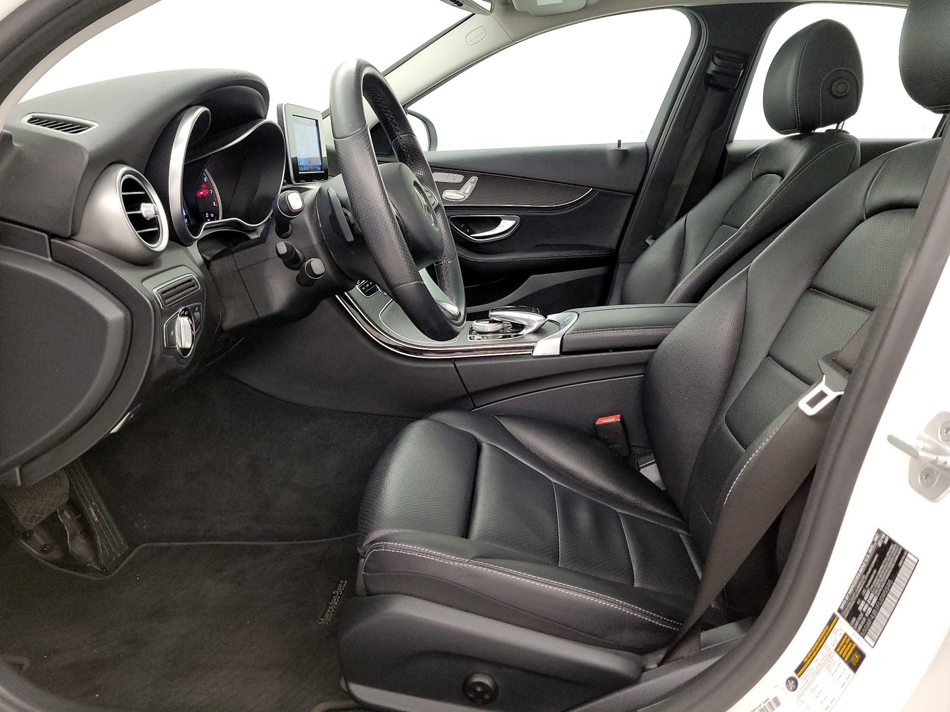 Thumbnail: 2015 Mercedes-Benz C-Class - 11