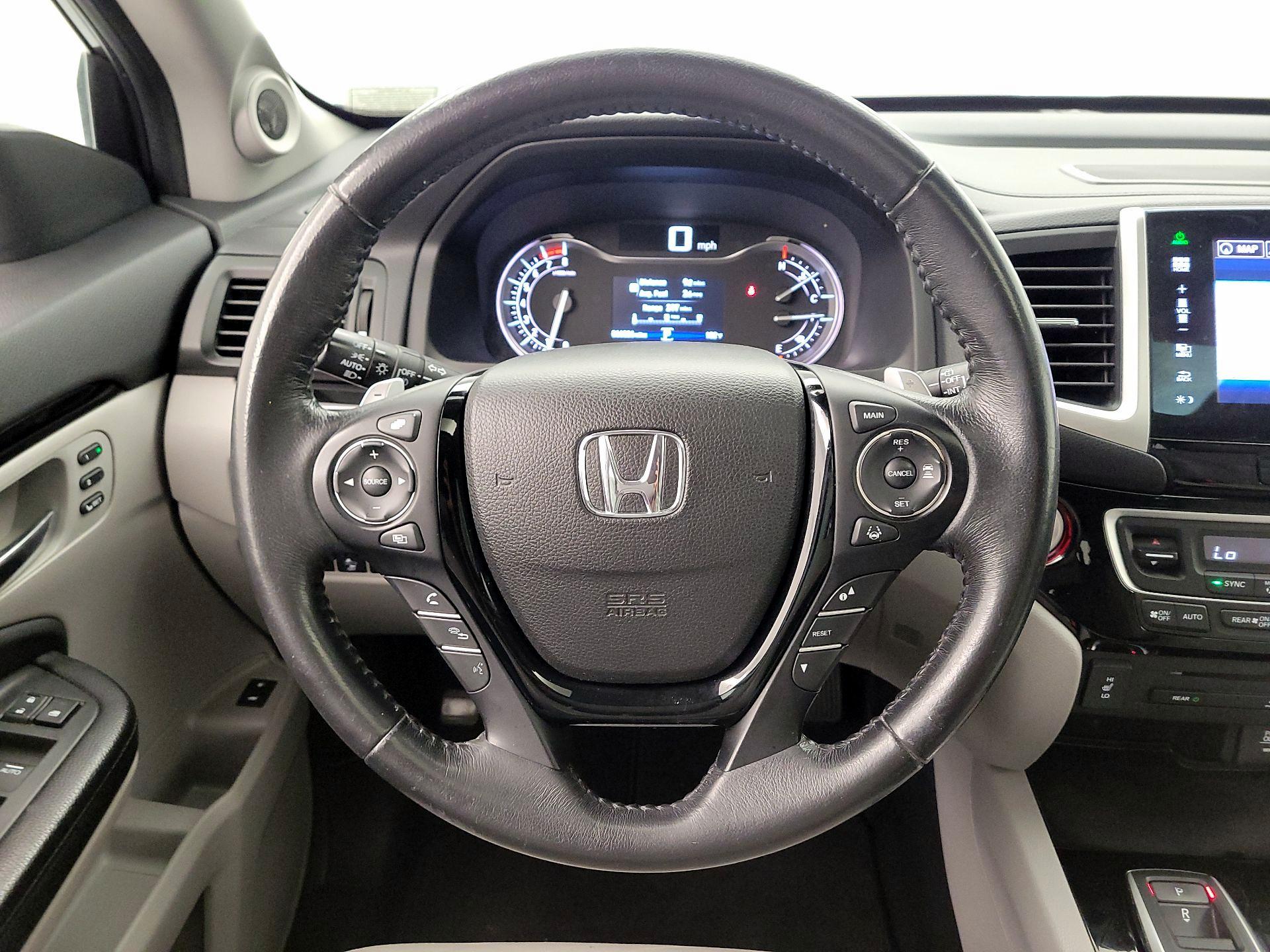 Thumbnail: 2016 Honda Pilot - 10