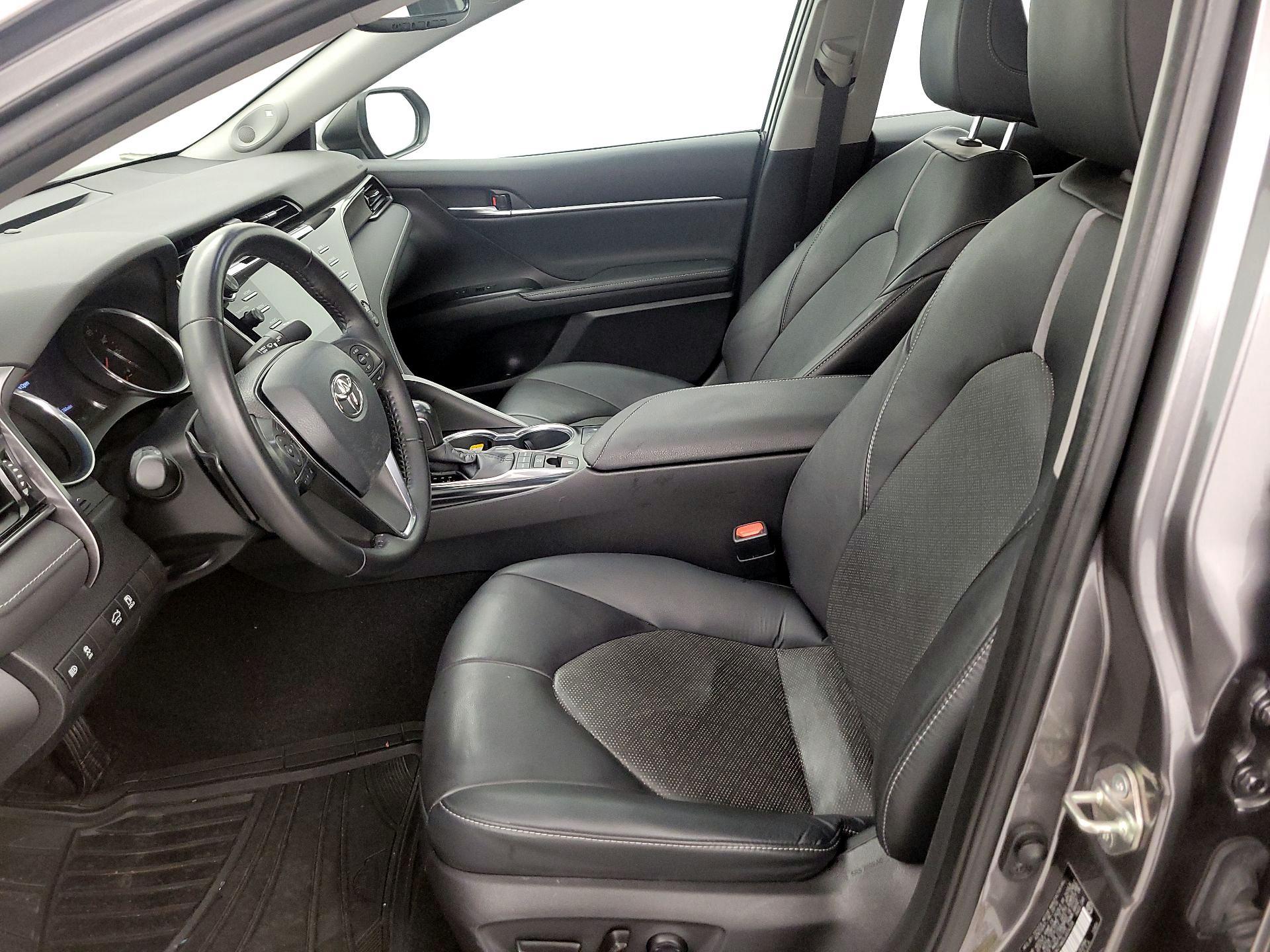 Thumbnail: 2020 Toyota Camry - 11