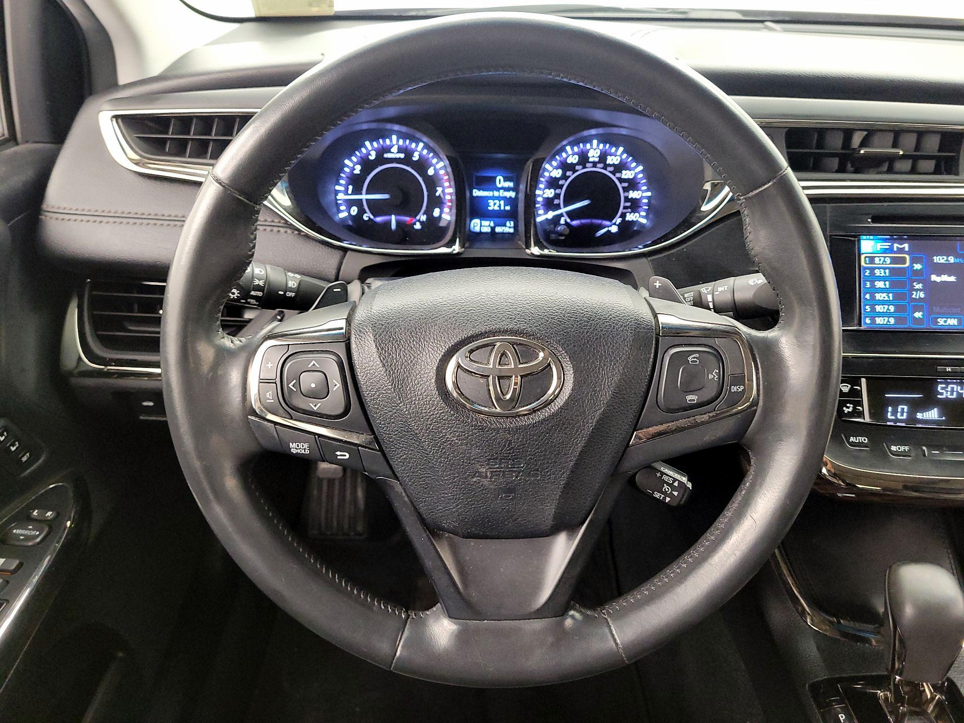 Thumbnail: 2013 Toyota Avalon - 10