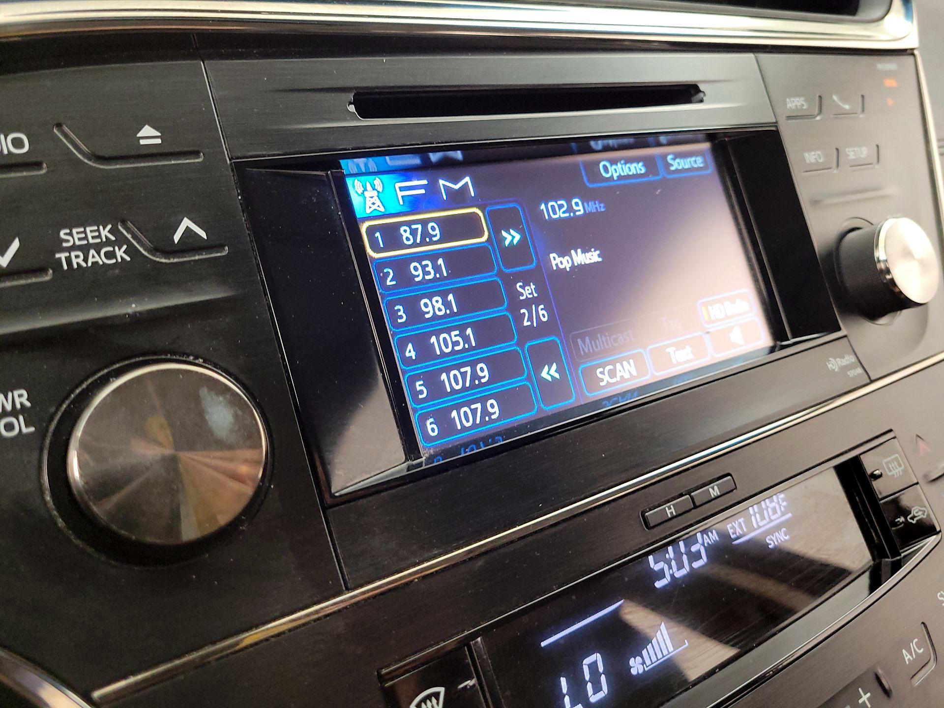 Thumbnail: 2013 Toyota Avalon - 15