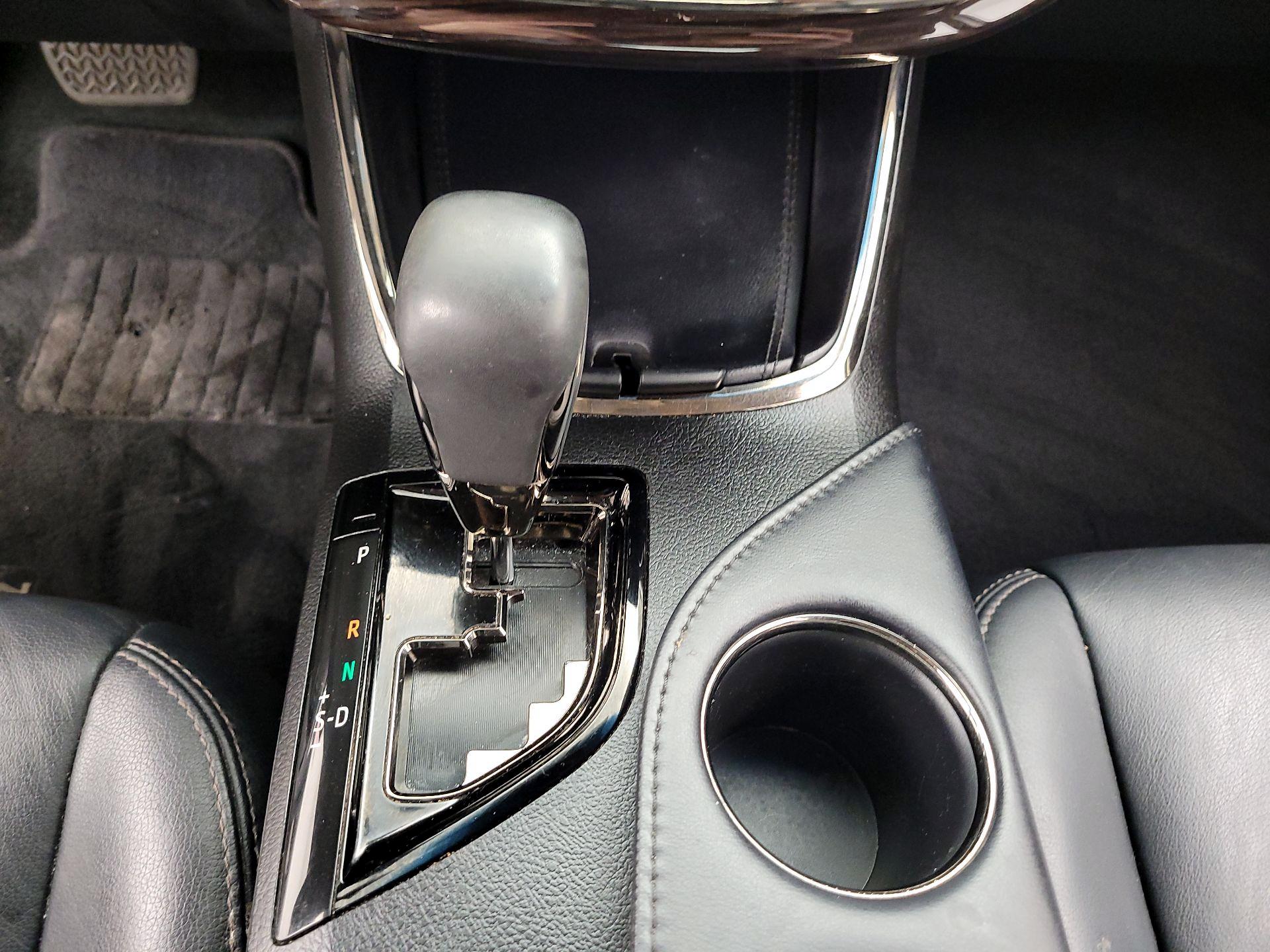 Thumbnail: 2013 Toyota Avalon - 17