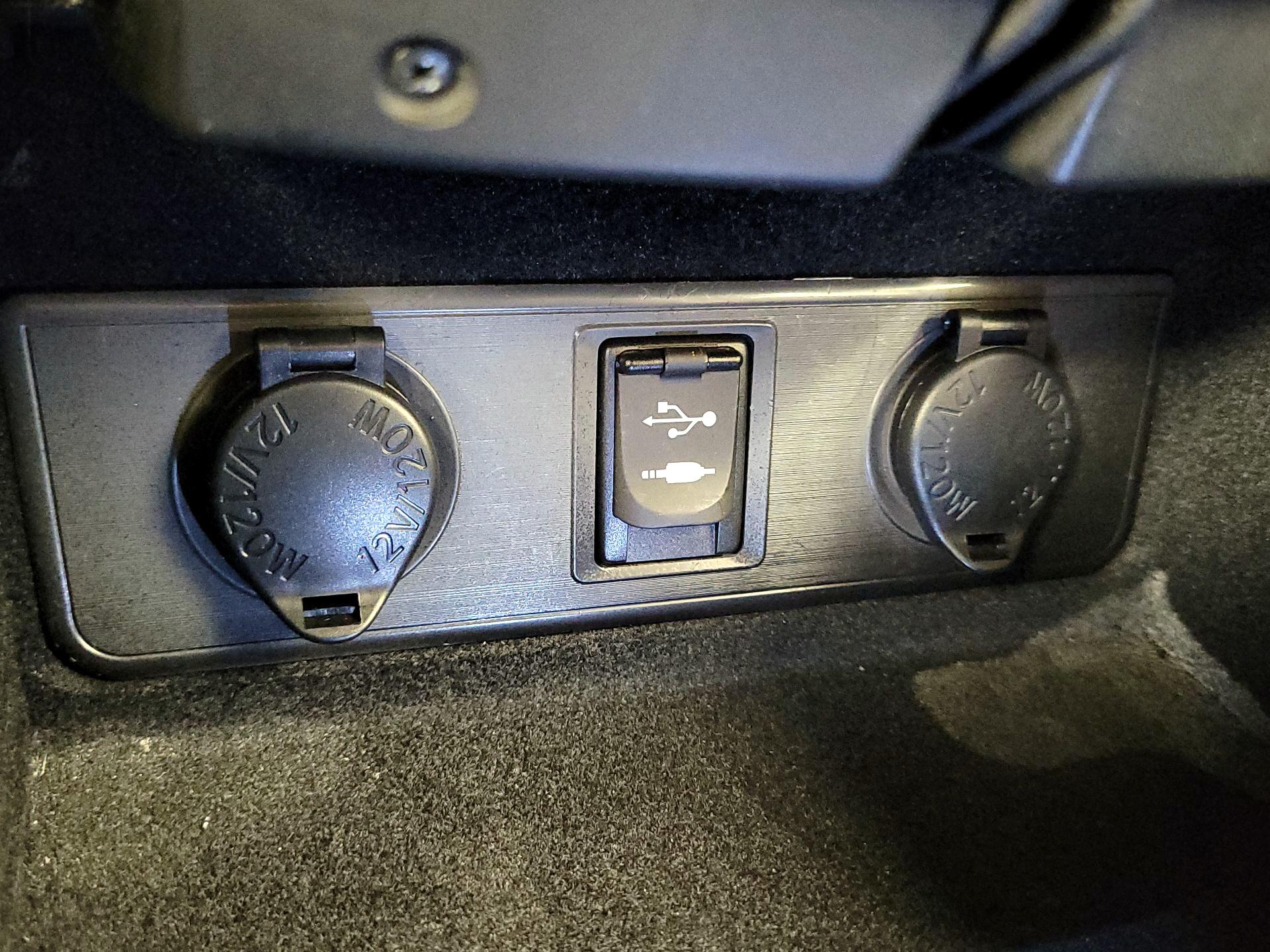 Thumbnail: 2013 Toyota Avalon - 18