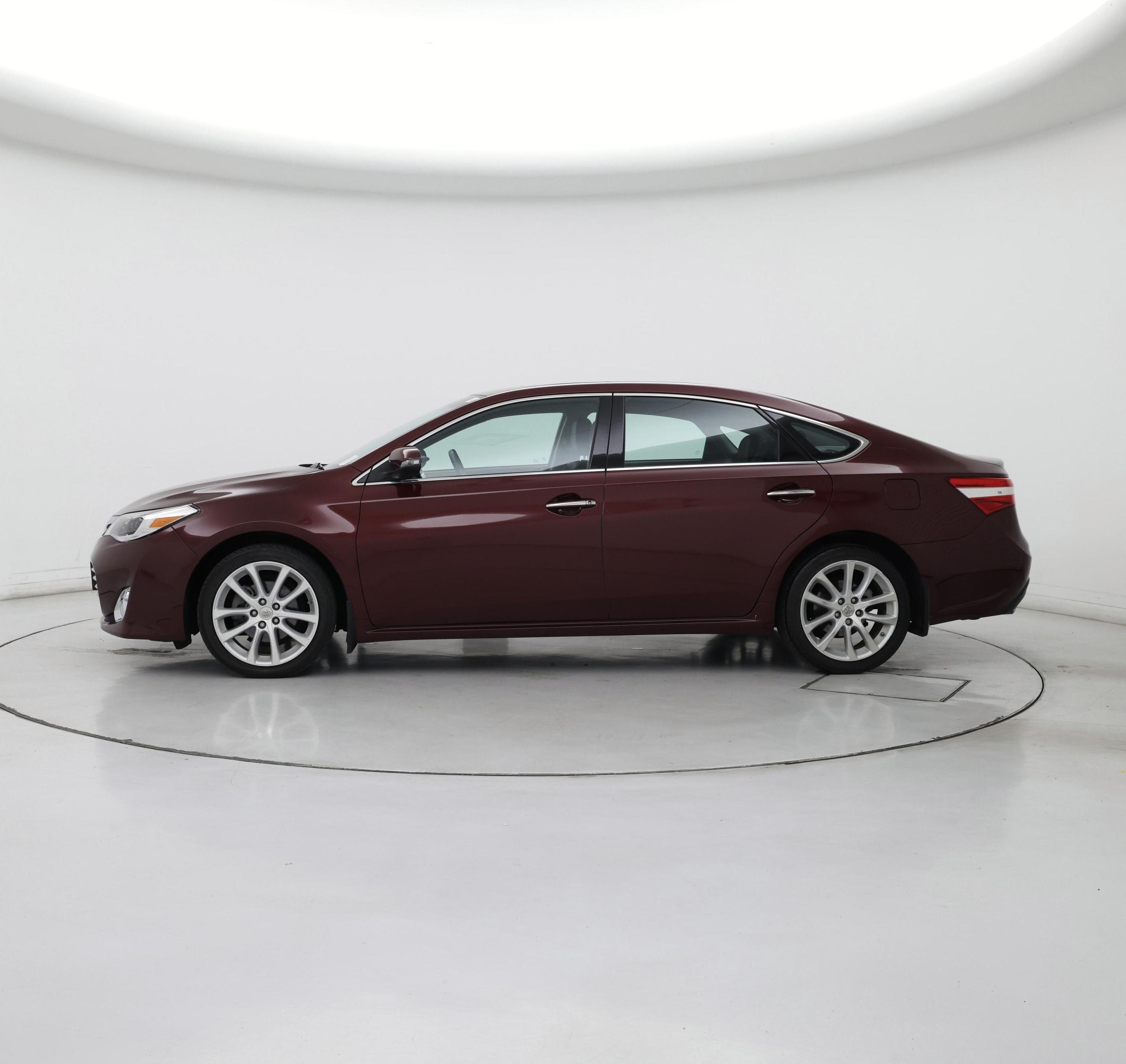 Thumbnail: 2013 Toyota Avalon - 3