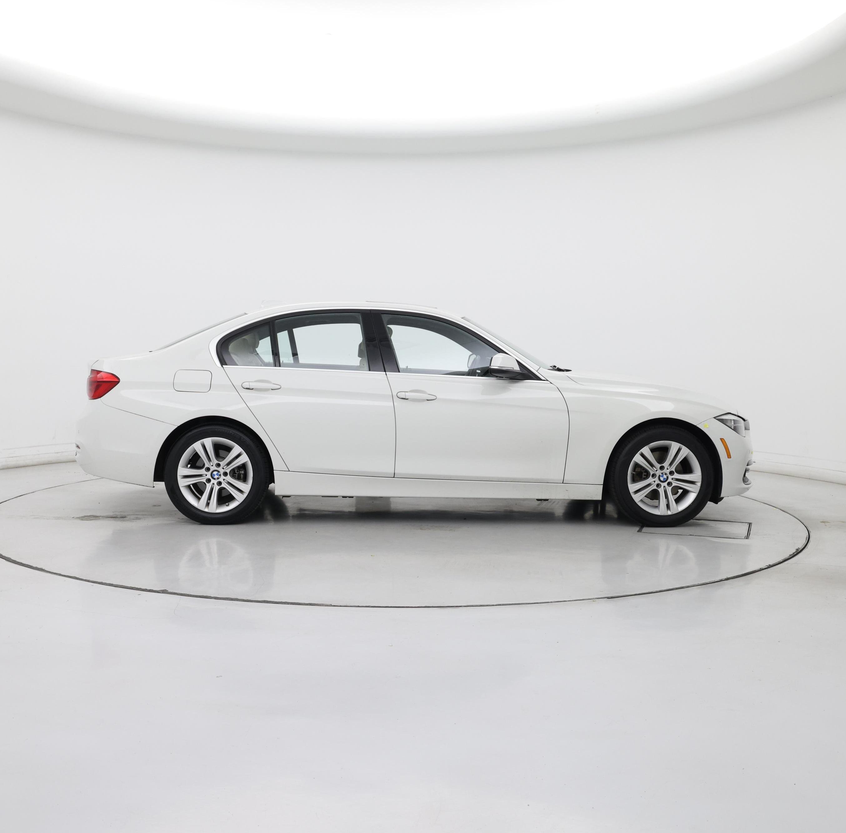 Thumbnail: 2017 BMW 3 Series - 7
