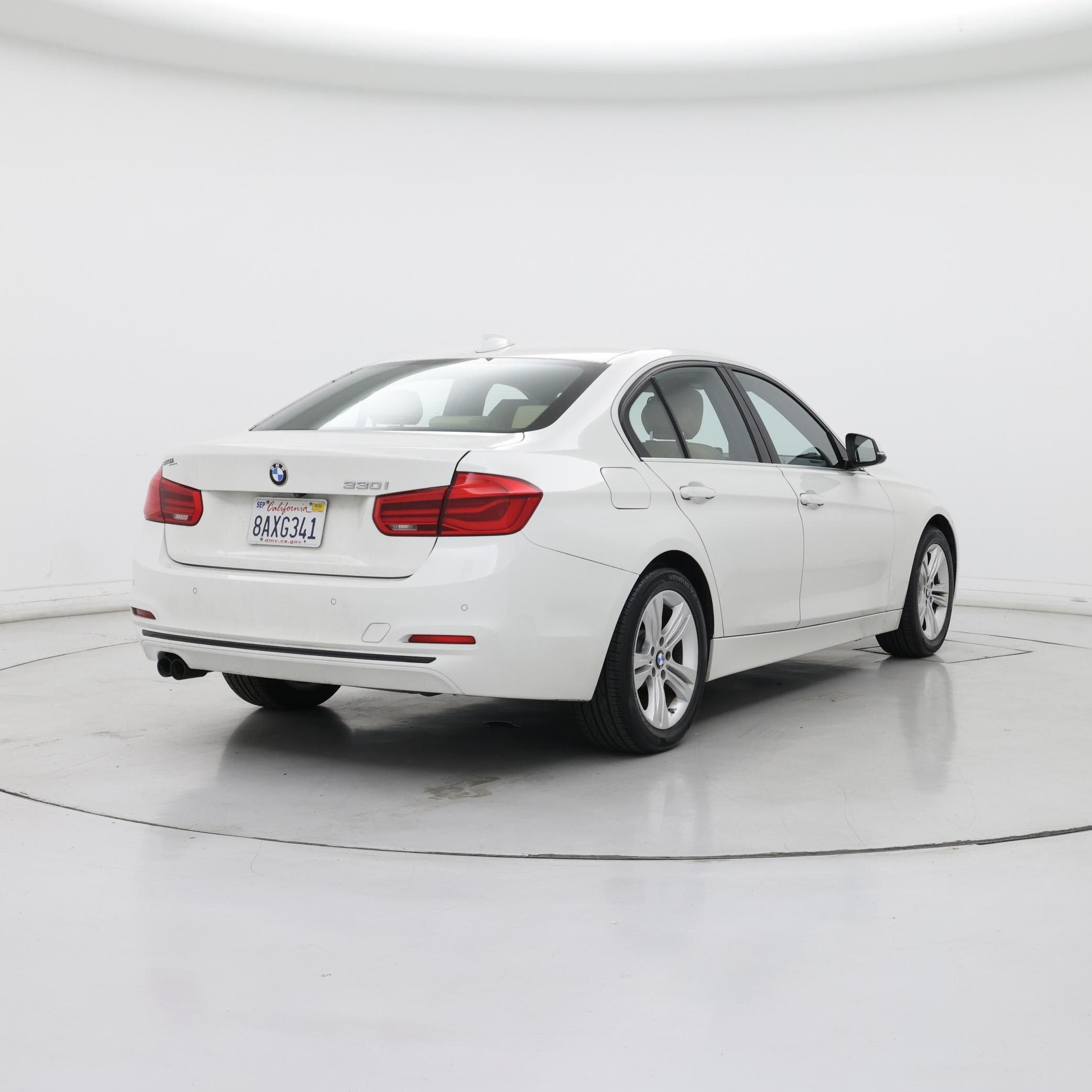 Thumbnail: 2017 BMW 3 Series - 8