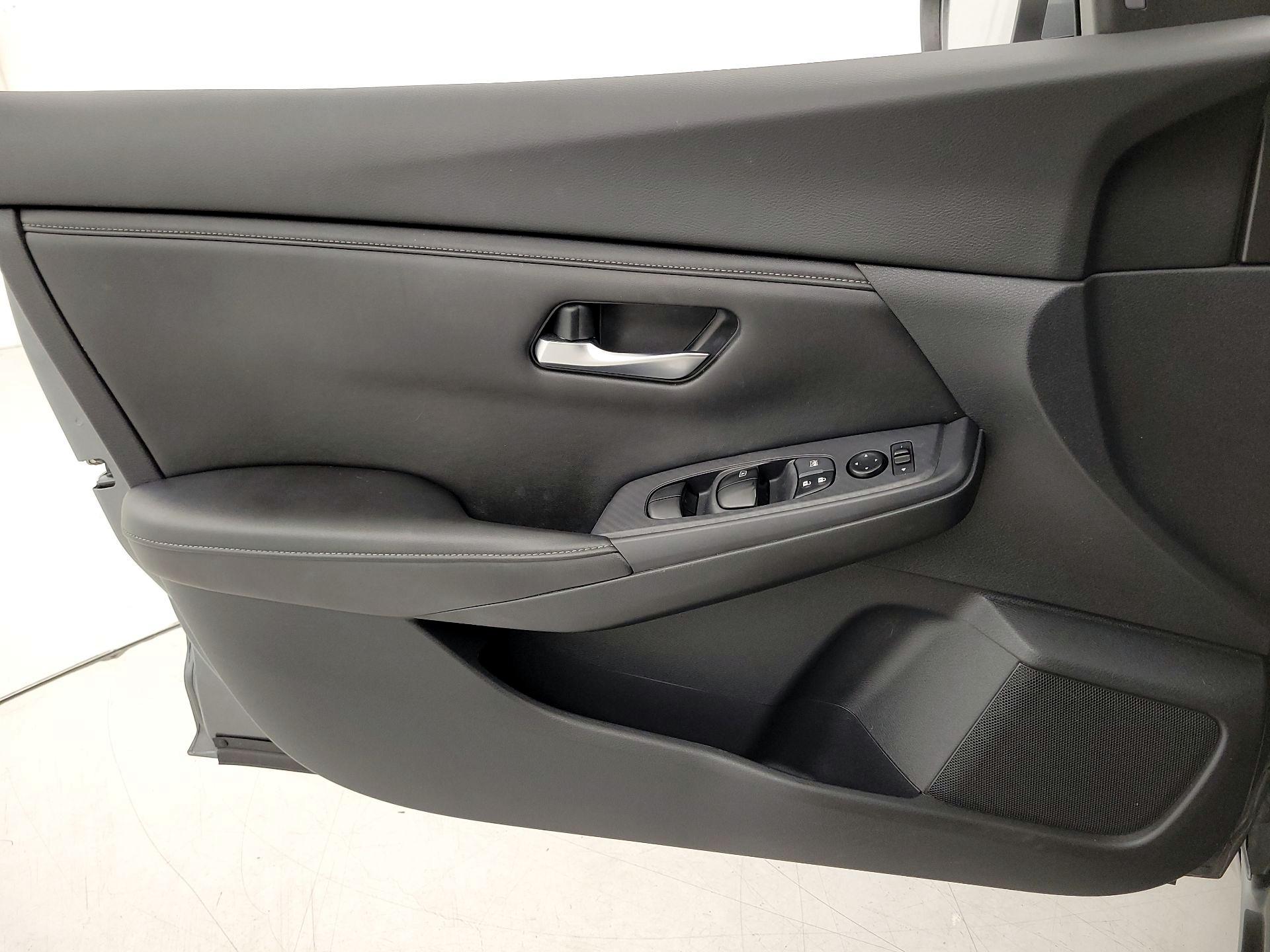 Thumbnail: 2020 Nissan Sentra - 12
