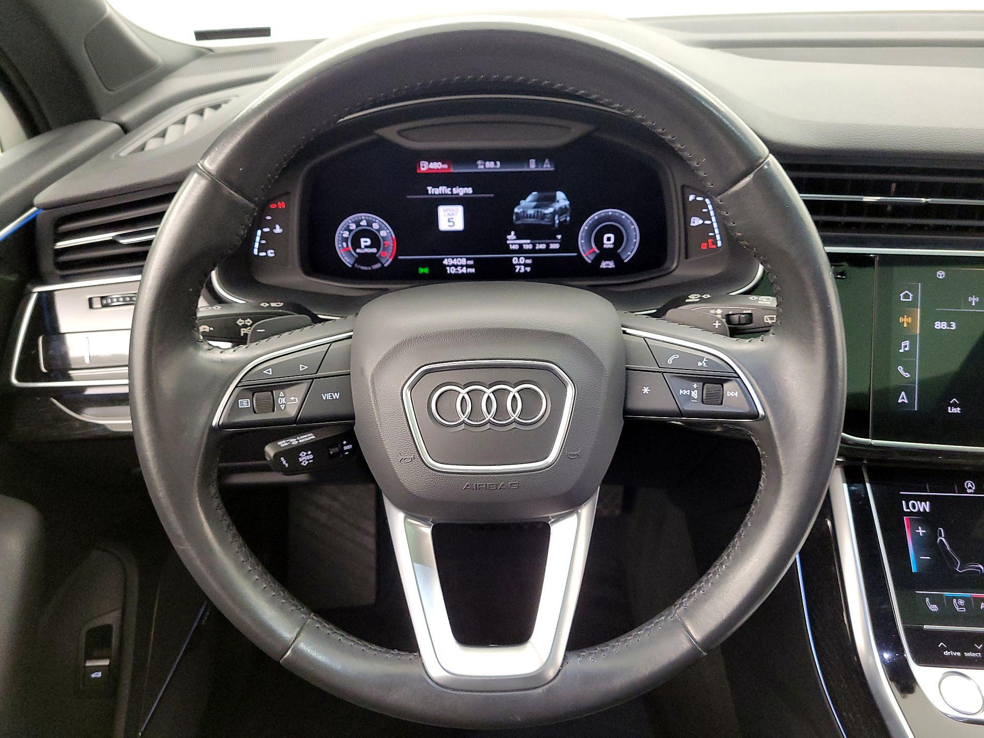 Thumbnail: 2020 Audi Q7 - 10