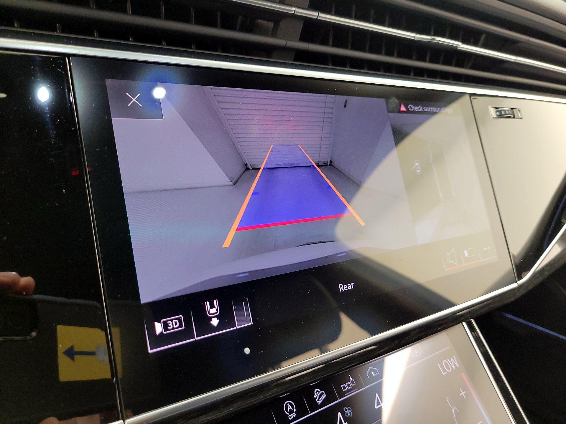 Thumbnail: 2020 Audi Q7 - 15