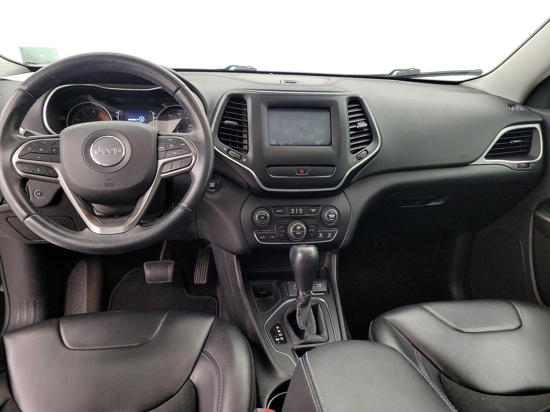 Thumbnail: 2019 Jeep Cherokee - 9